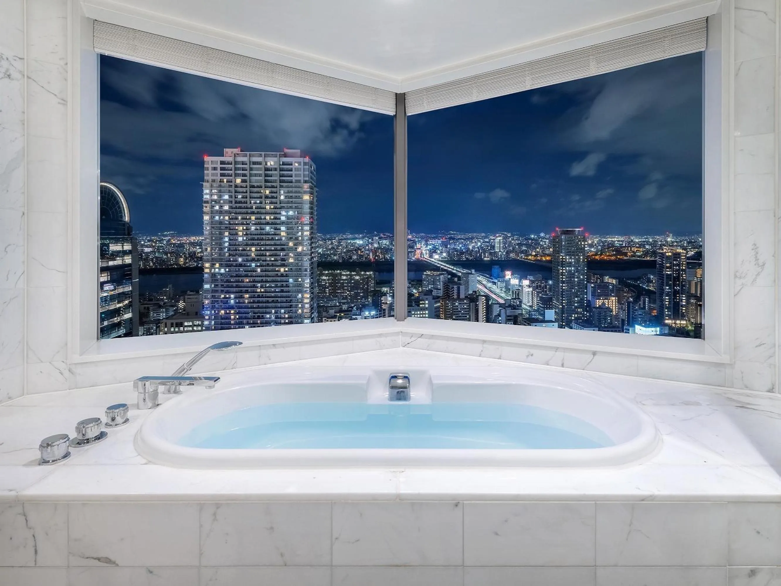 Bathroom in Hotel Hankyu International