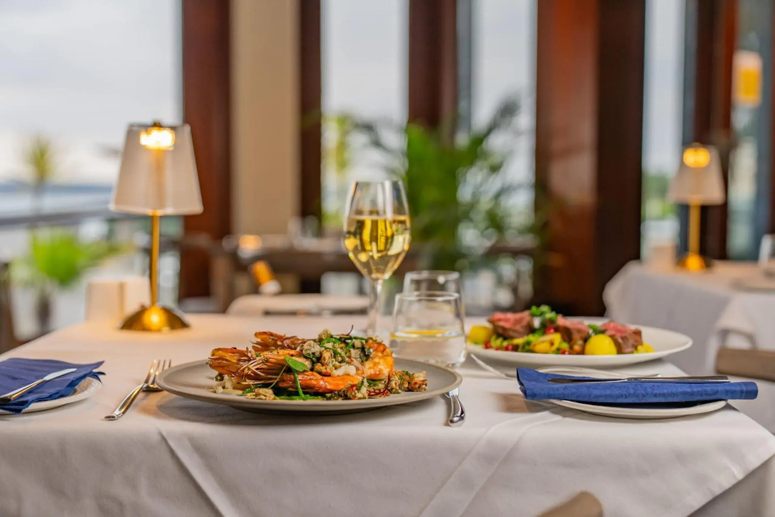 Restaurant/places to eat in Harbour Heights Hotel Restaurant/places to eat in Harbour Heights Hotel