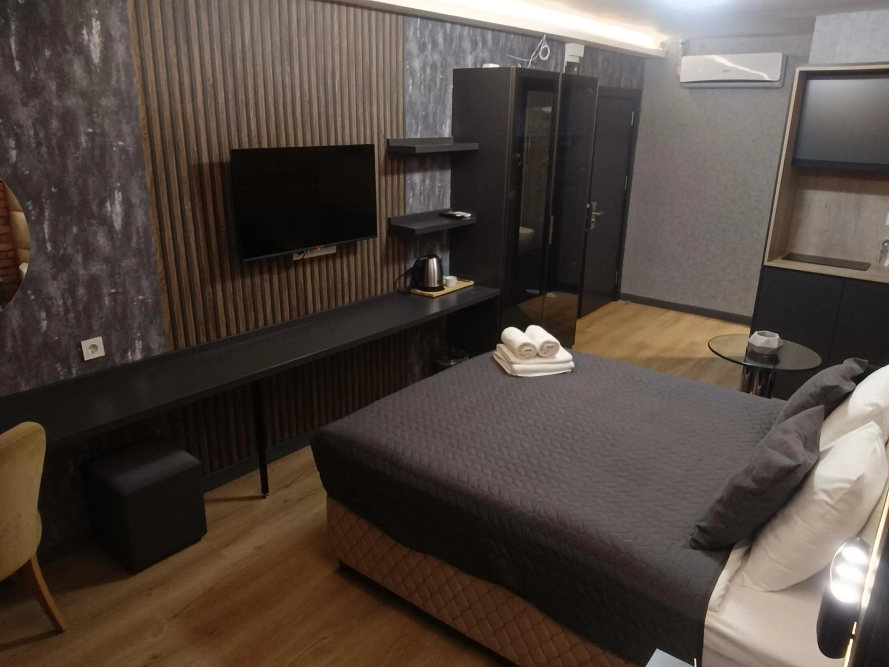Bed in Nomad Hub Istanbul Residence
