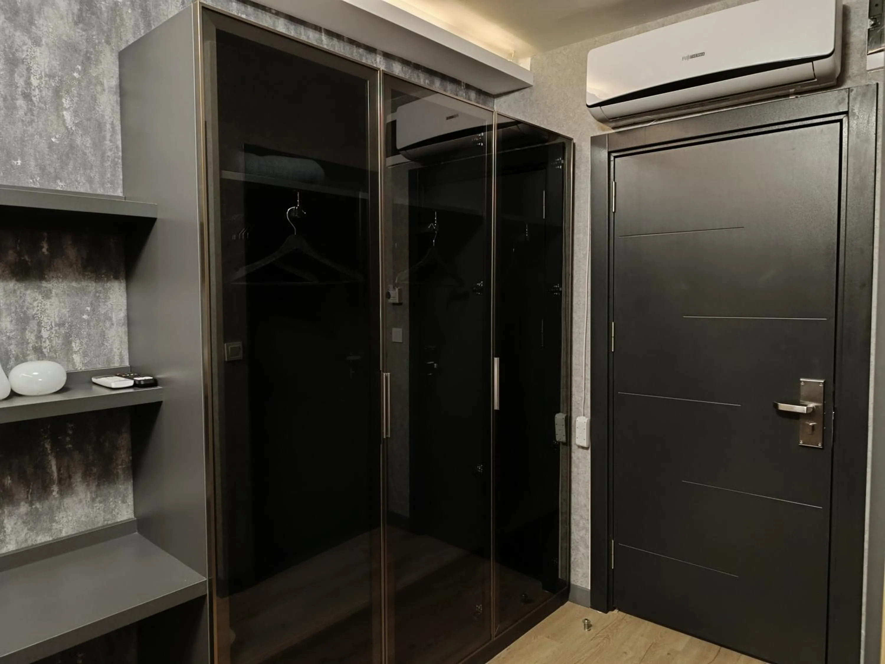 wardrobe in Nomad Hub Istanbul Residence