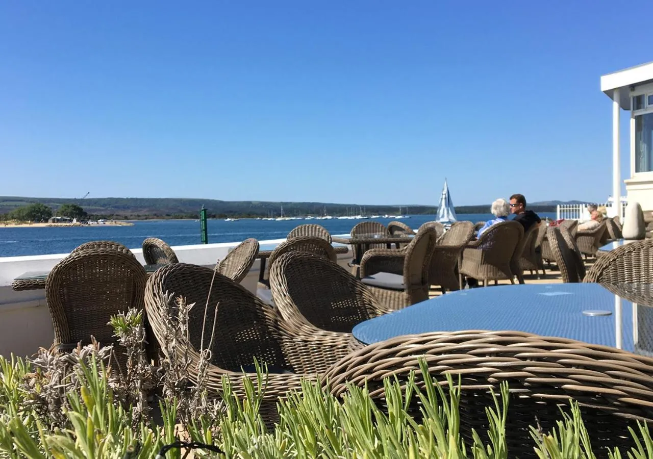 Restaurant/places to eat in Haven Hotel