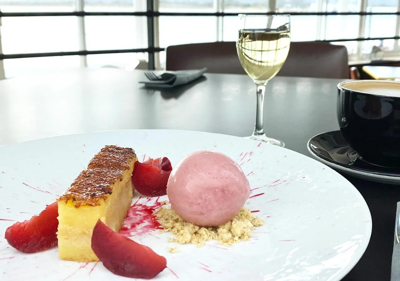 Restaurant/places to eat in Haven Hotel