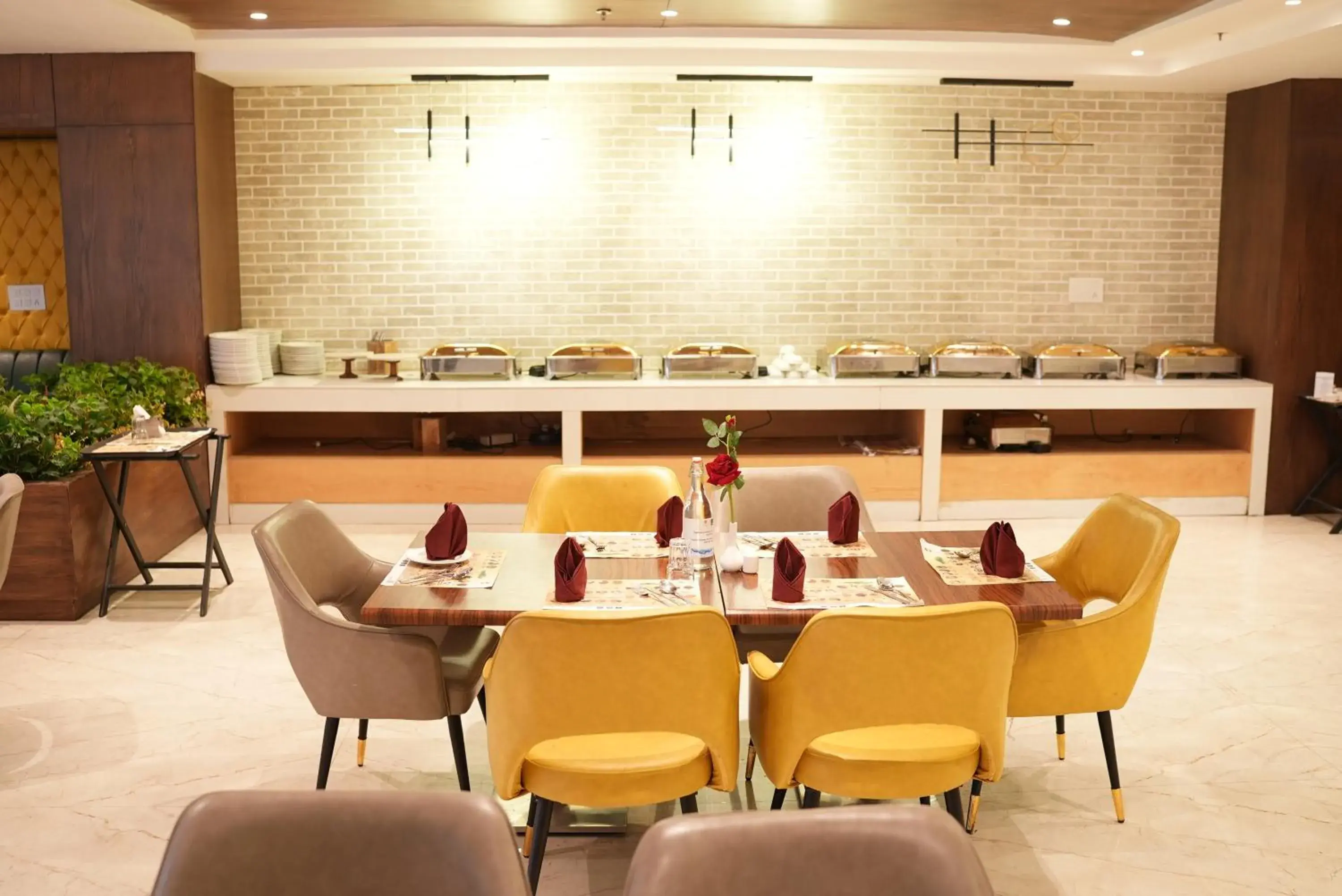 Restaurant/places to eat in Quality Inn Elite Levelup Boutique Restaurant/places to eat in Quality Inn Elite Levelup Boutique