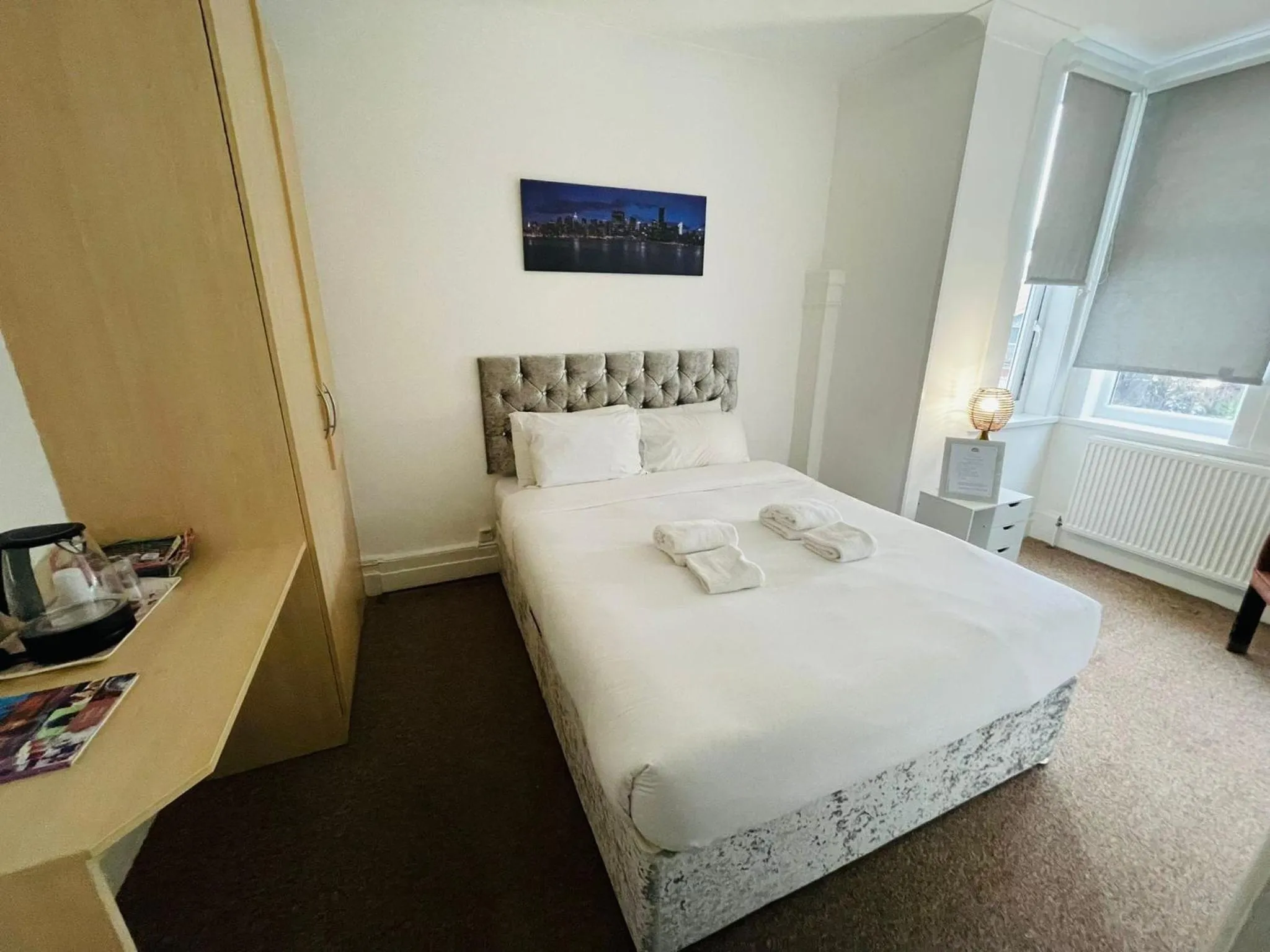 Bedroom in Star Hotel, South Leicester