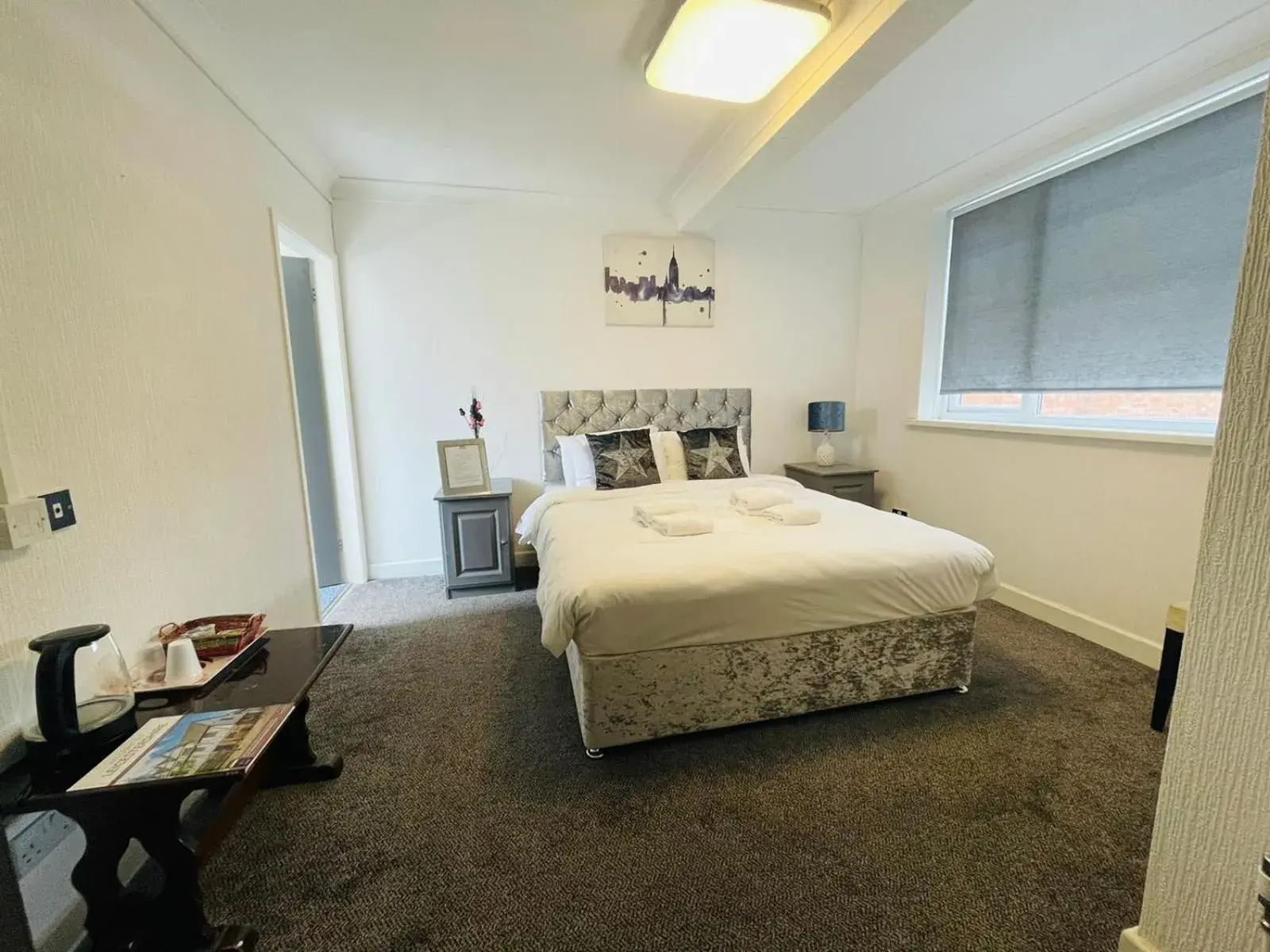 Bedroom in Star Hotel, South Leicester Bedroom in Star Hotel, South Leicester