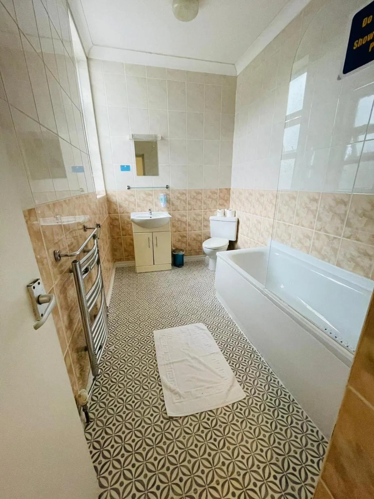 Bathroom in Star Hotel, South Leicester