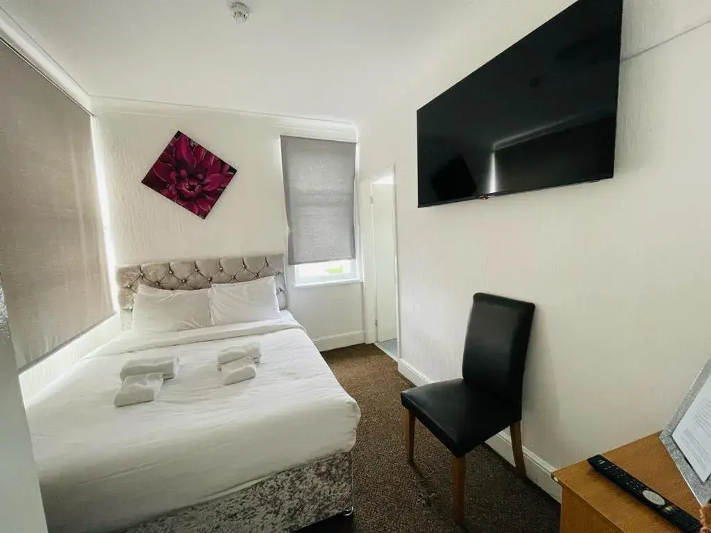 Bedroom in Star Hotel, South Leicester Bedroom in Star Hotel, South Leicester