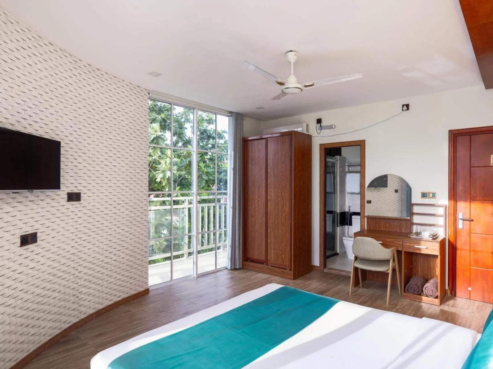 Bed in Maaniya Palace