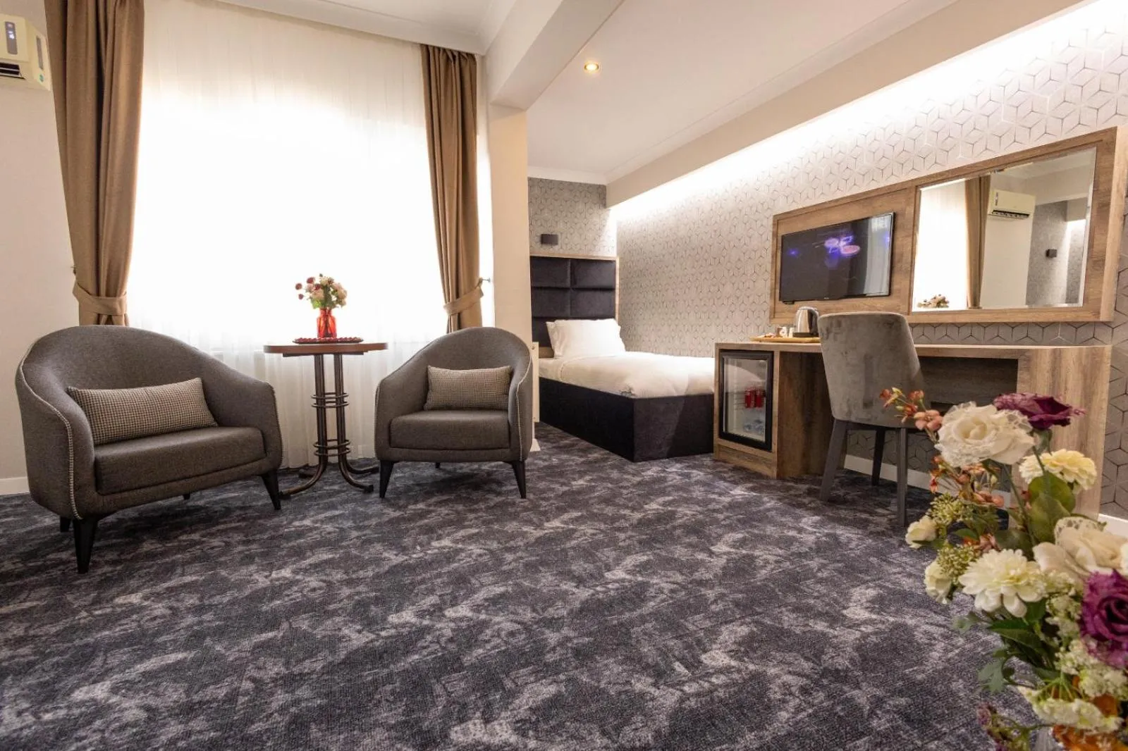 TV and multimedia, Bed in COMFORT HOUSE HOTEL