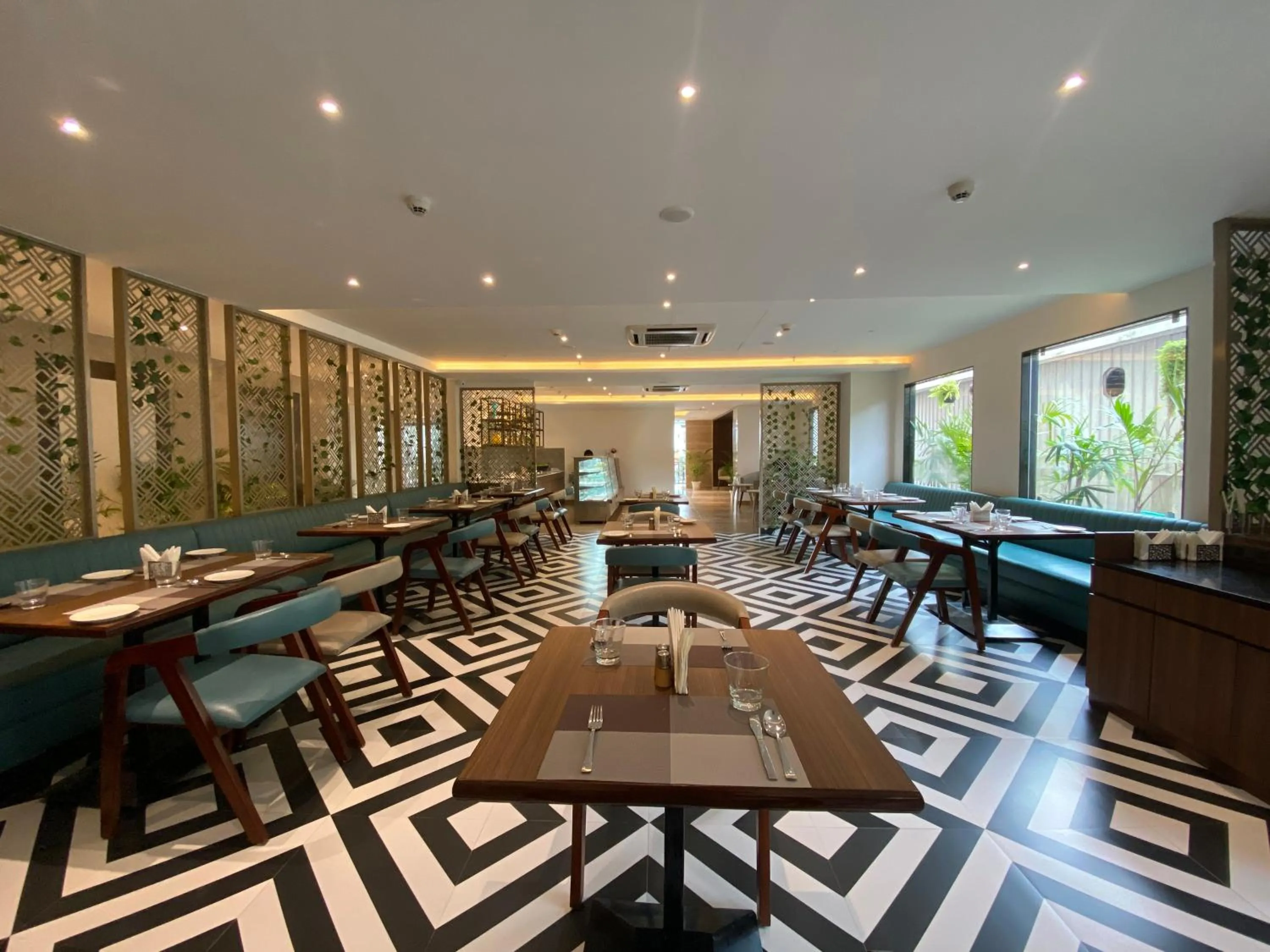 Restaurant/places to eat in Sachika Hotels, Guwahati