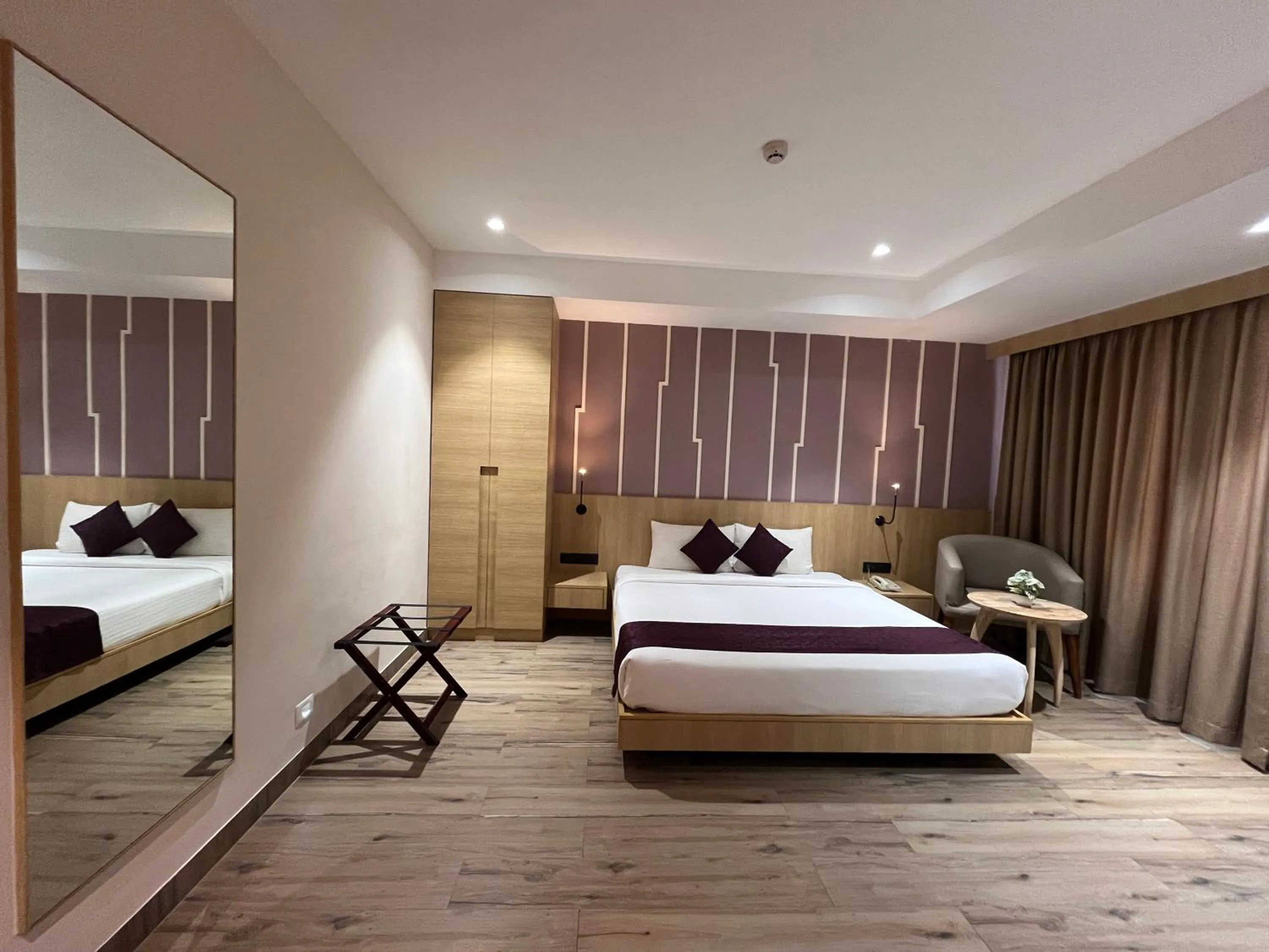 Bedroom, Bed in Sachika Hotels, Guwahati