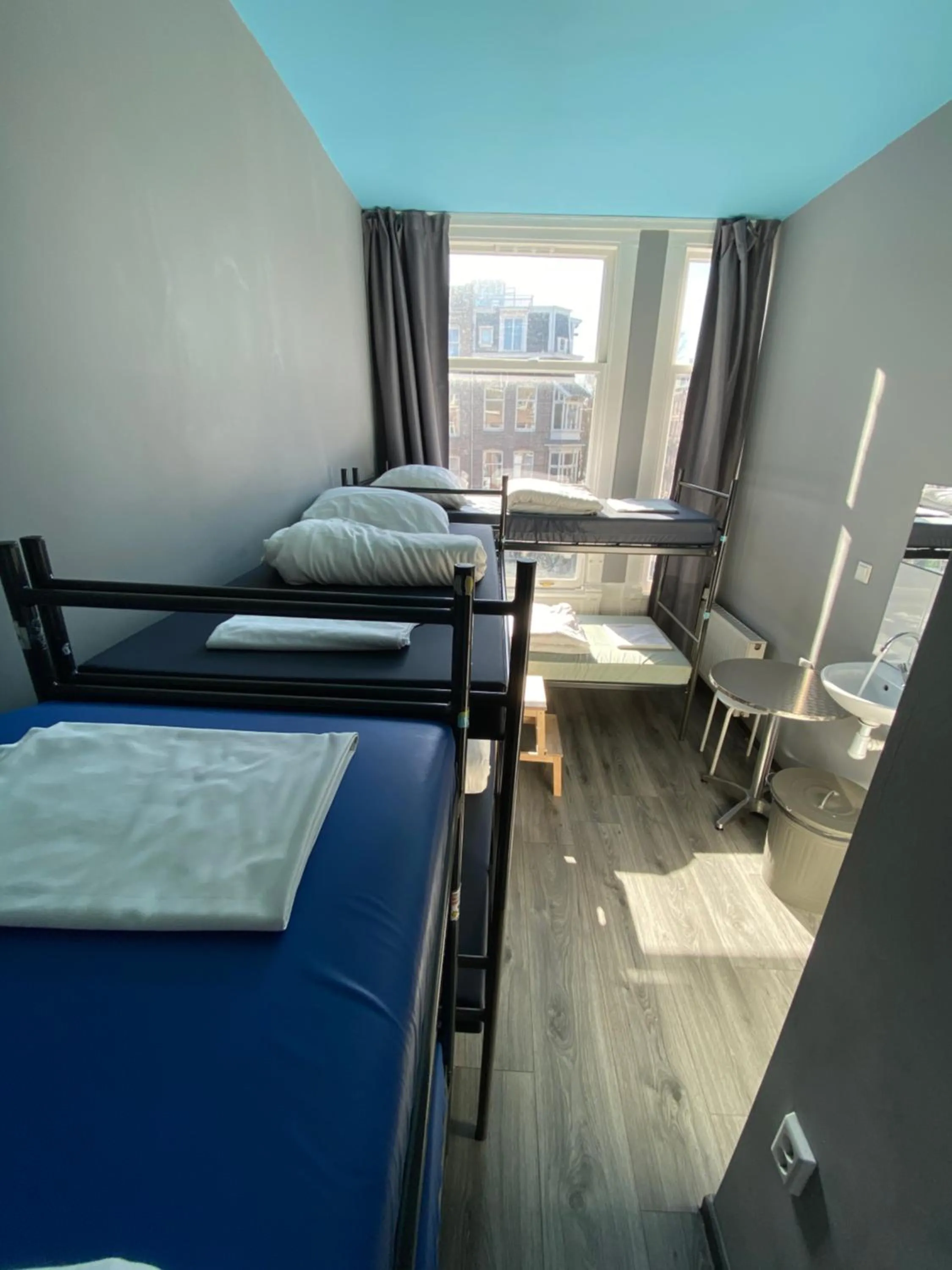 bunk bed in Hostel Cosmos Amsterdam