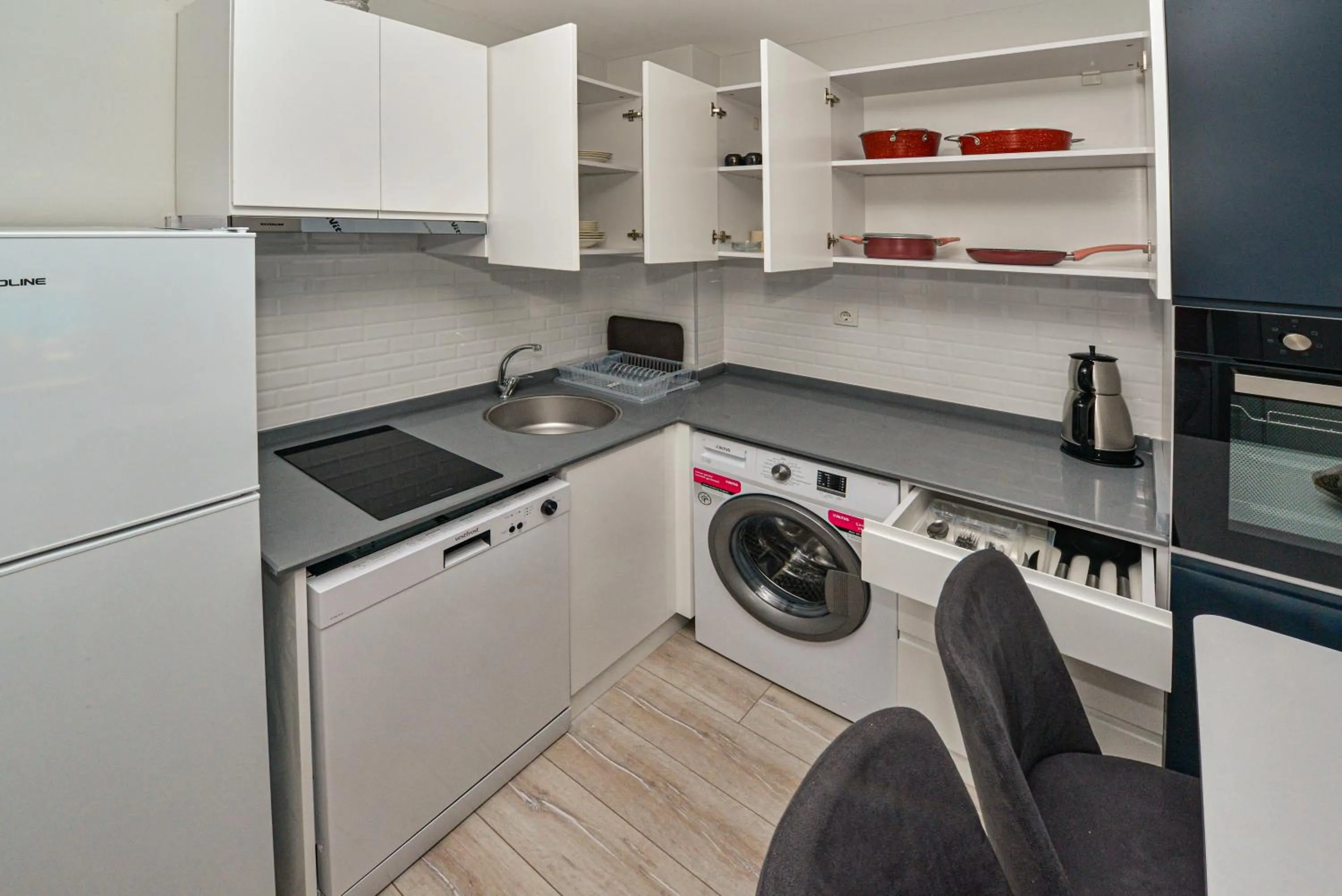 Coffee/tea facilities in C Suites Antalia Airport