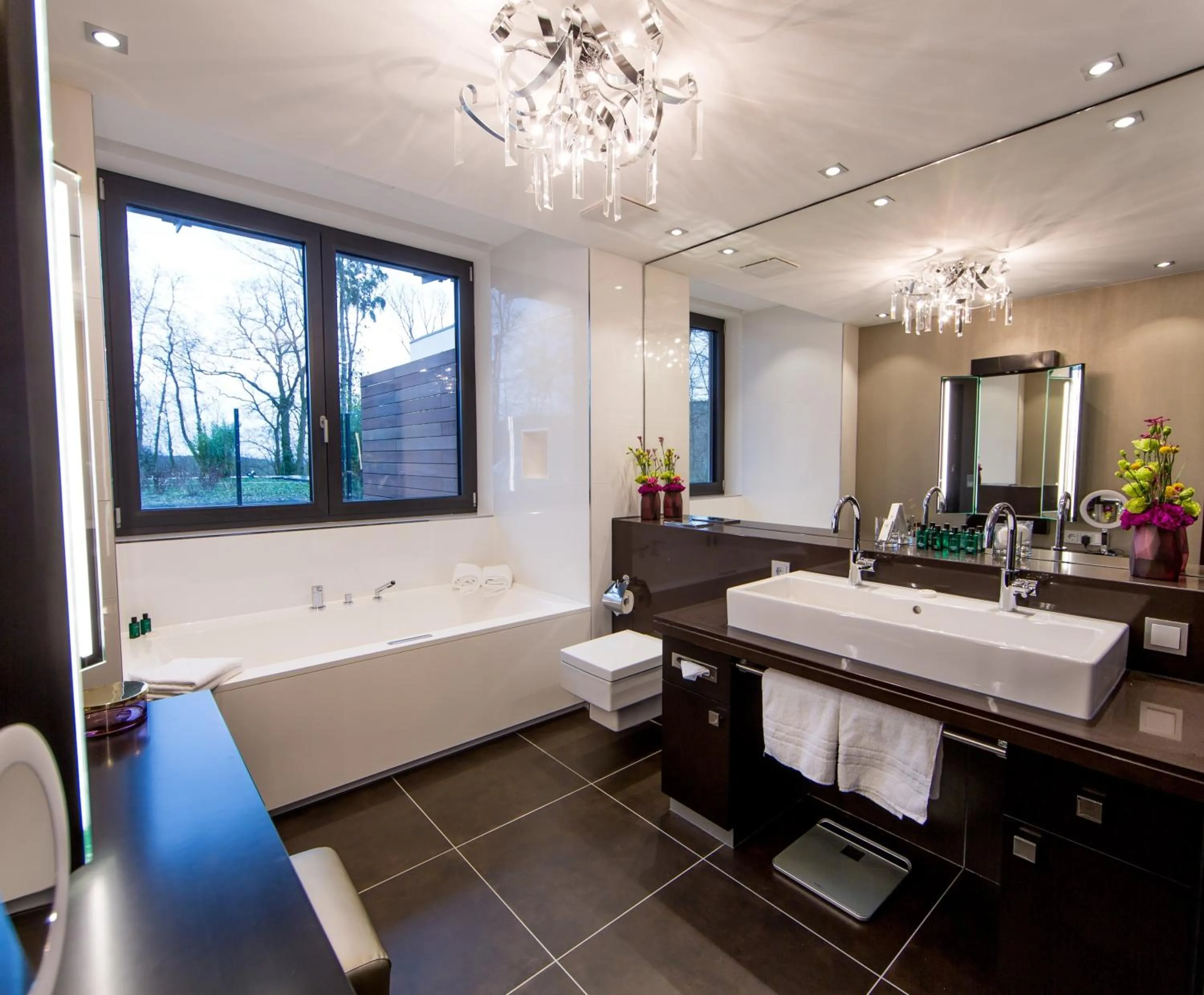 Toilet in Relais & Châteaux Hotel Burg Schwarzenstein