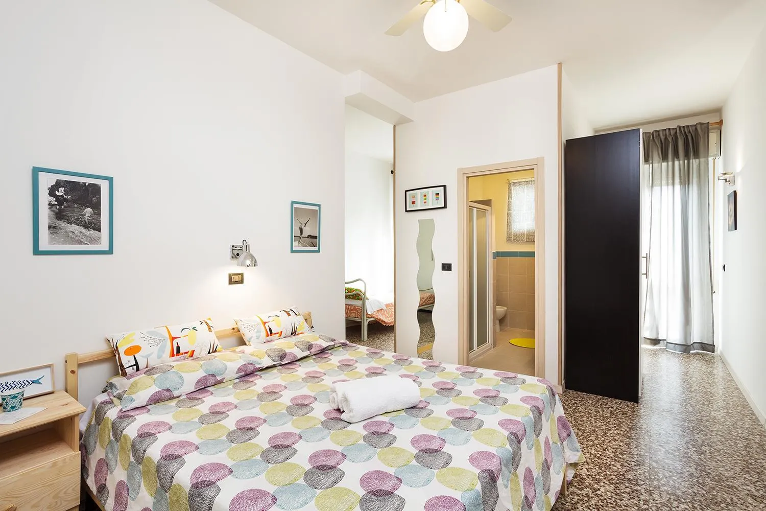 Photo of the whole room in Hotel Paris