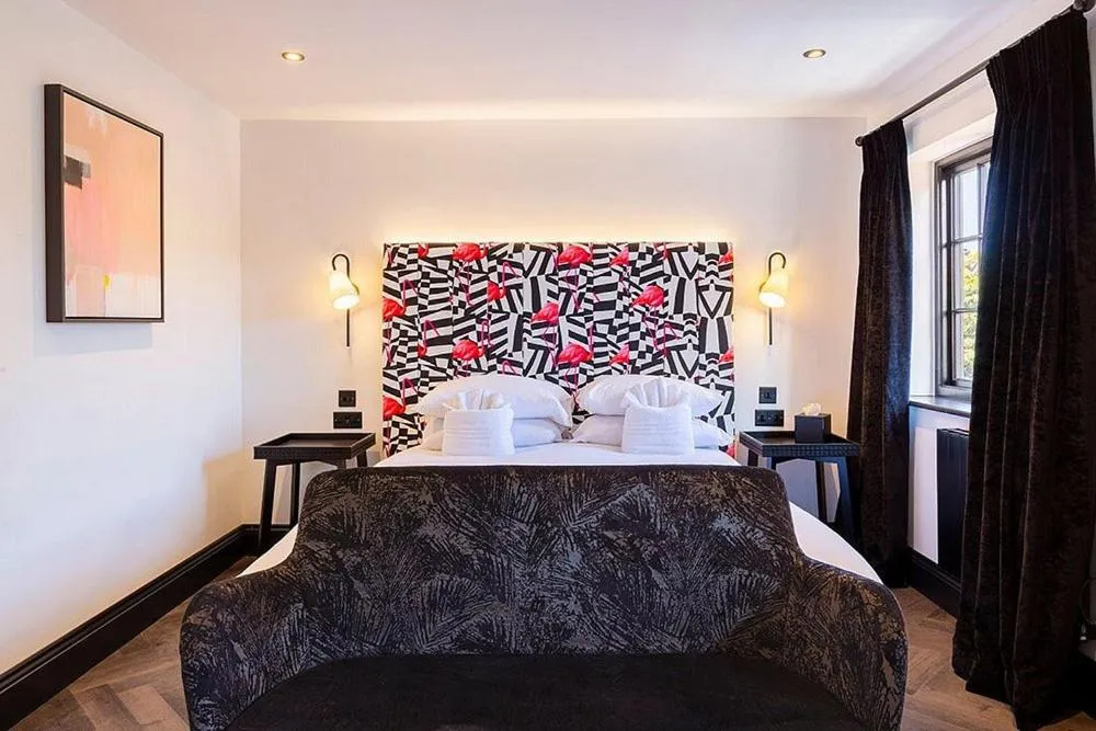 Bedroom, Bed in Wainstones Hotel