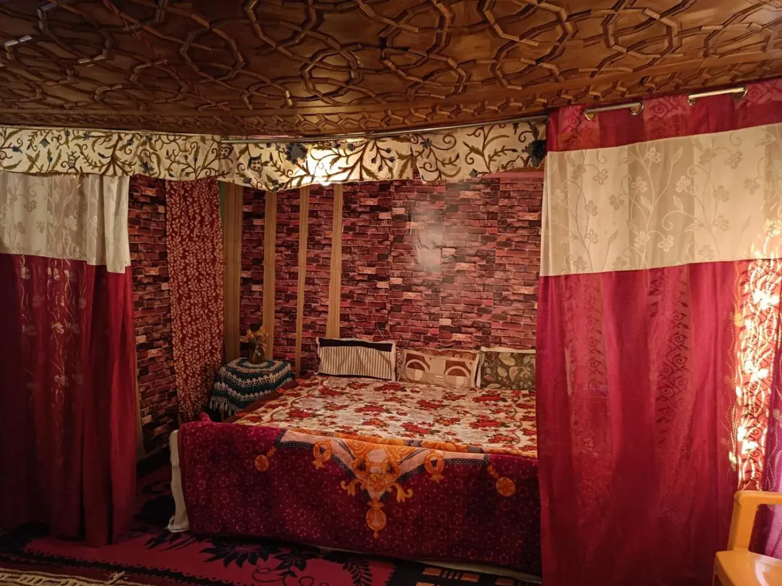 Bed in Hotel Island Bed in Hotel Island