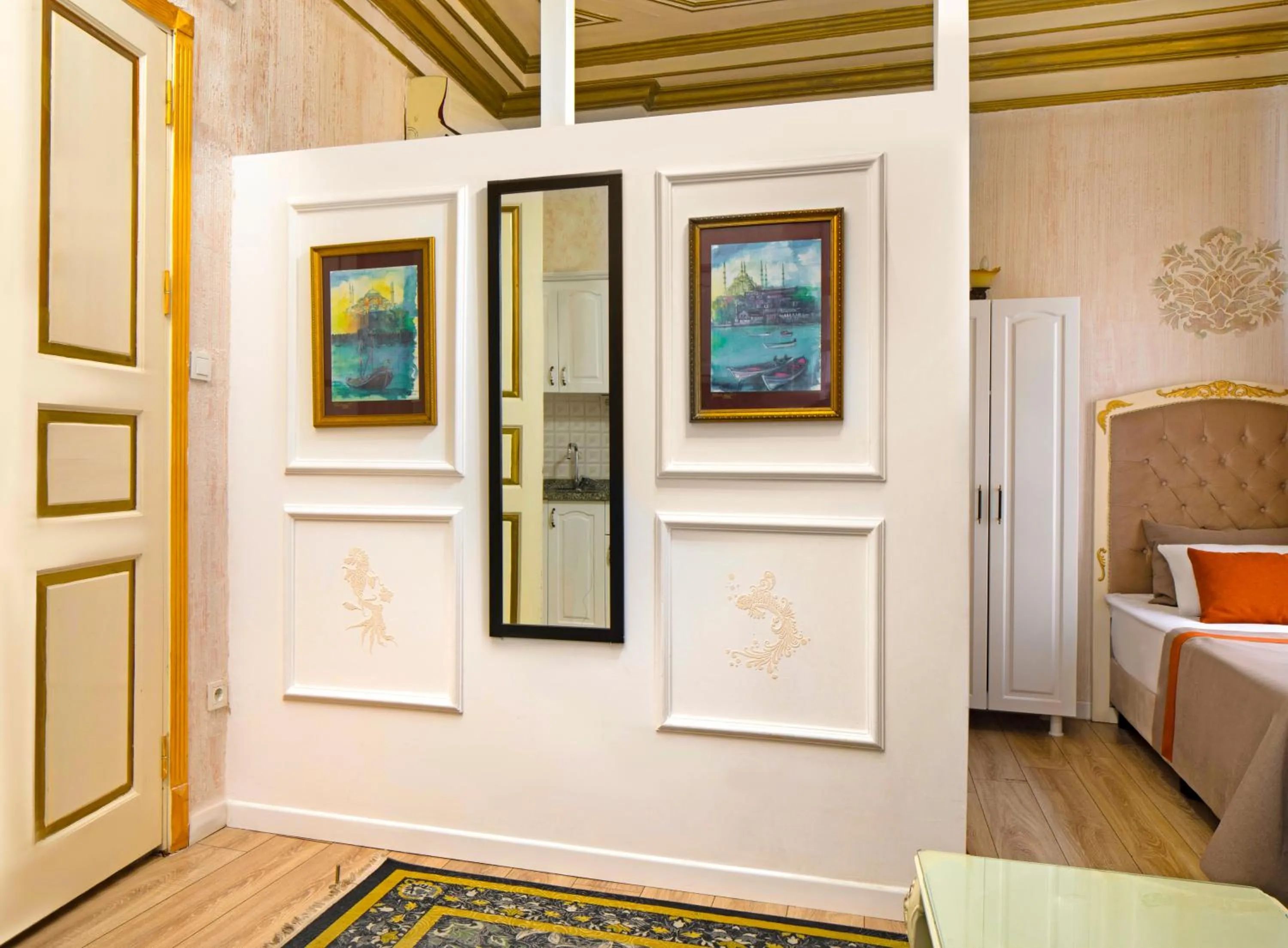 Photo of the whole room, Bed in Alhambra Apart Hotel