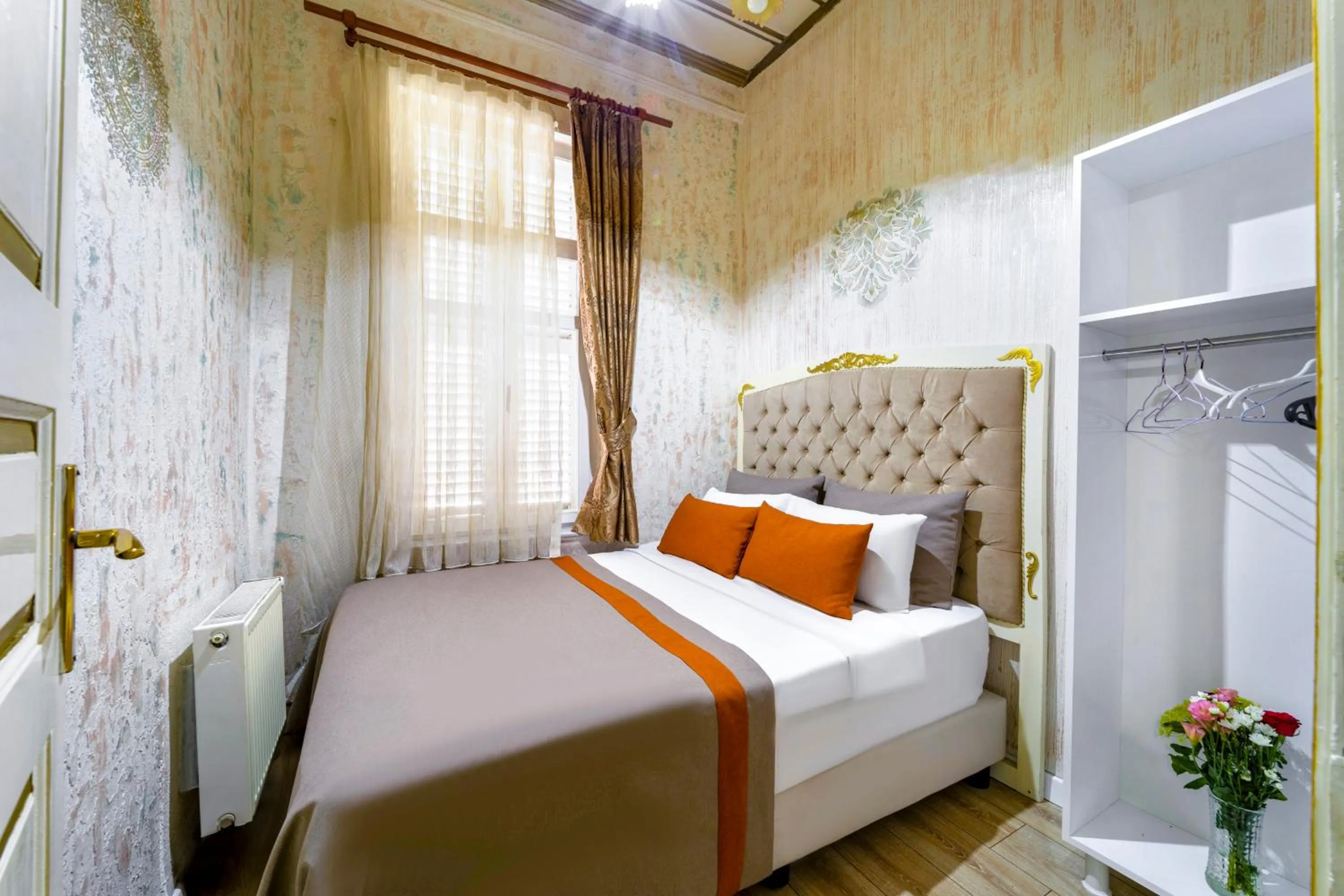 Bedroom, Bed in Alhambra Apart Hotel