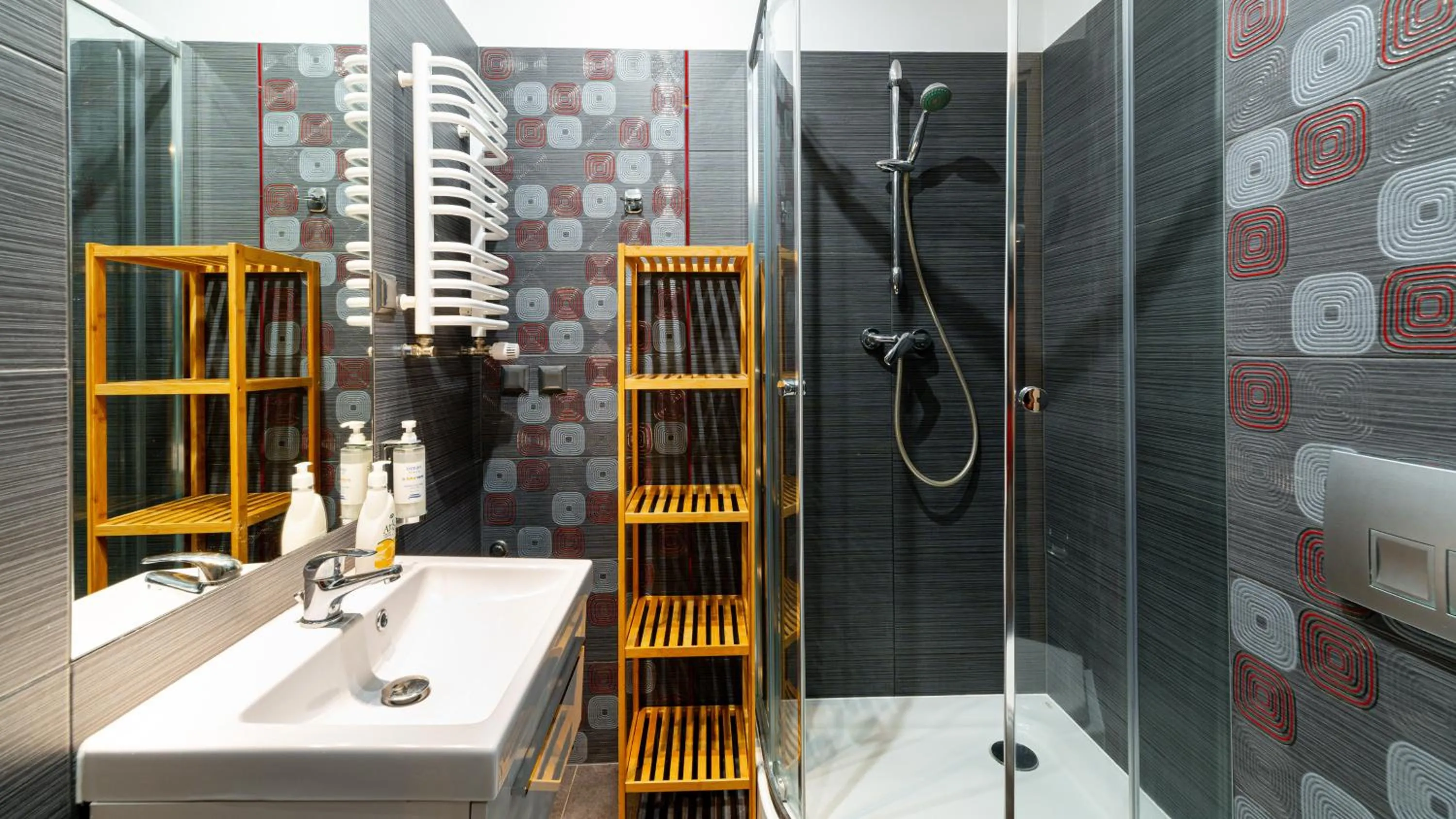 Shower in Karpacz Sucha, Sun & Snow