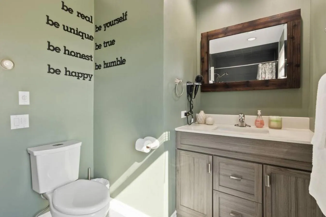 Bathroom in 3BR Bright Mountain View Condo at Blue on Monterra