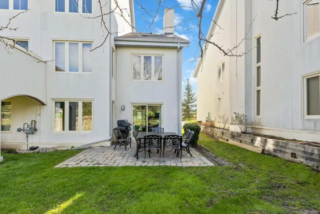 Garden in 3BR Bright Mountain View Condo at Blue on Monterra