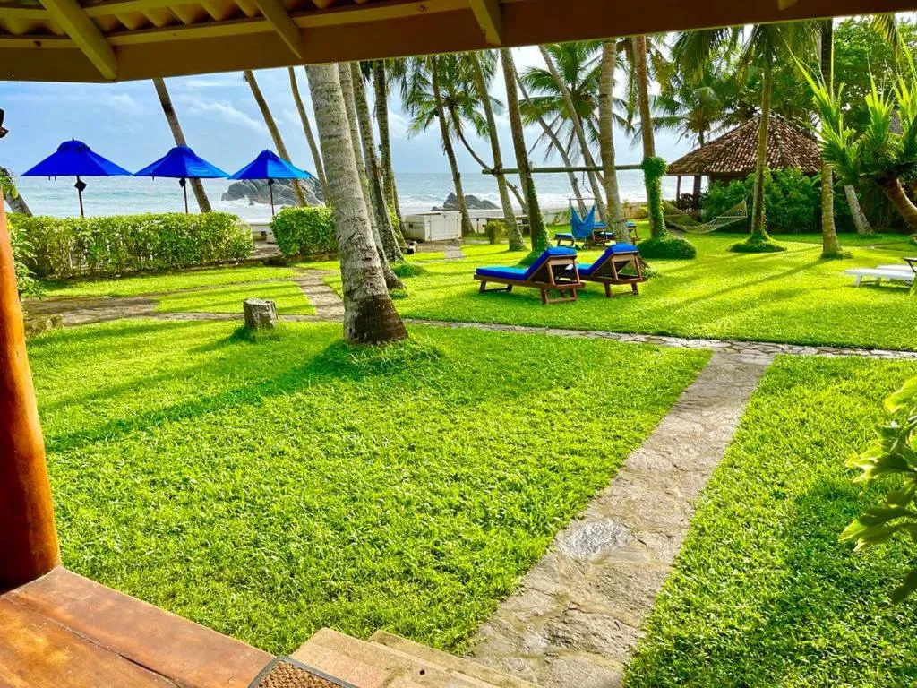 Garden view in Rockside Cabanas Hotel