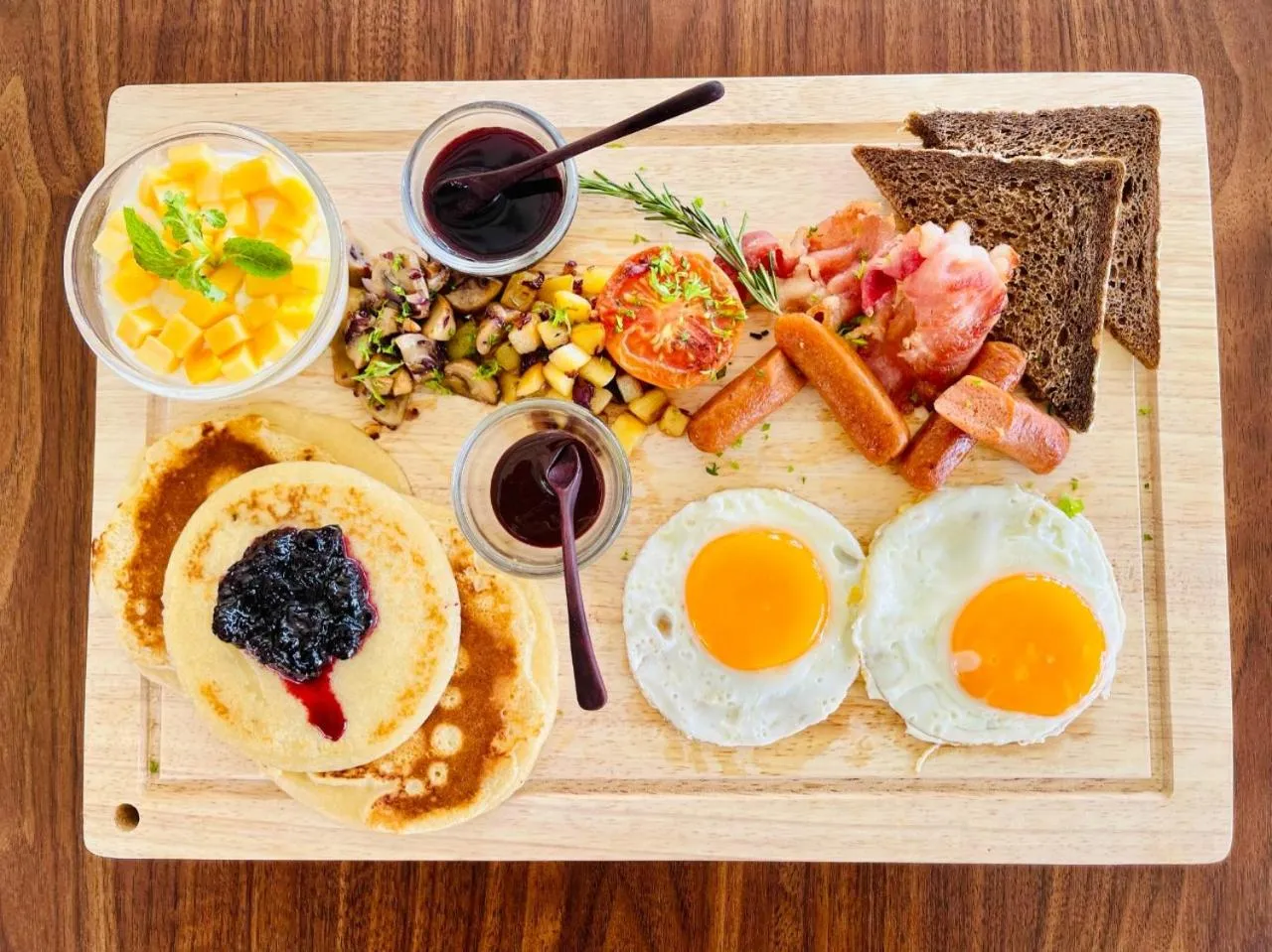 Continental breakfast in Rockside Cabanas Hotel