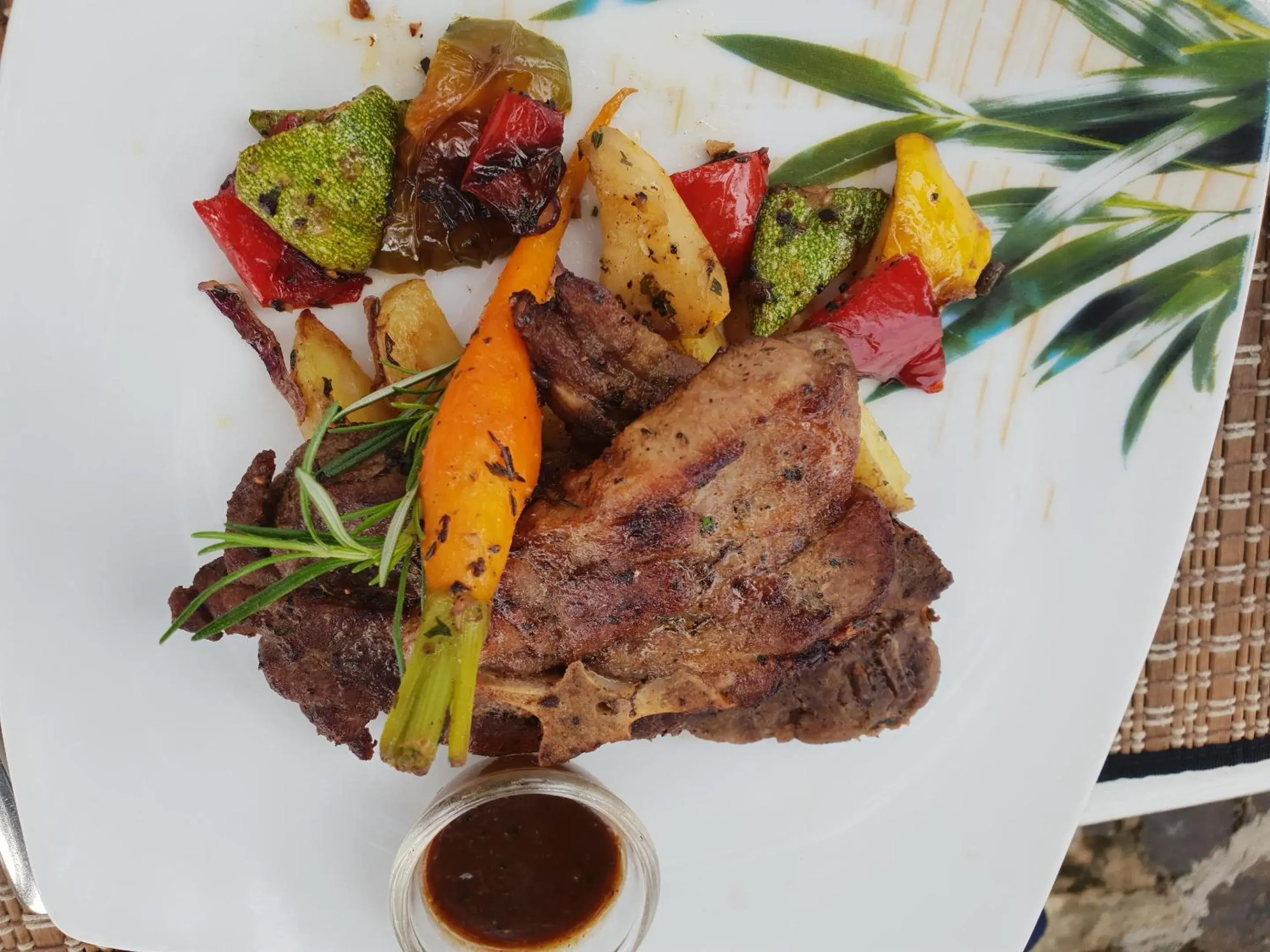 Food in Rockside Cabanas Hotel Food in Rockside Cabanas Hotel