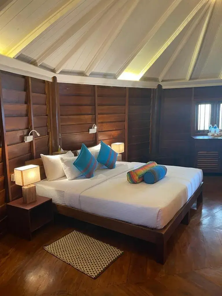 Bedroom, Bed in Rockside Cabanas Hotel Bedroom, Bed in Rockside Cabanas Hotel