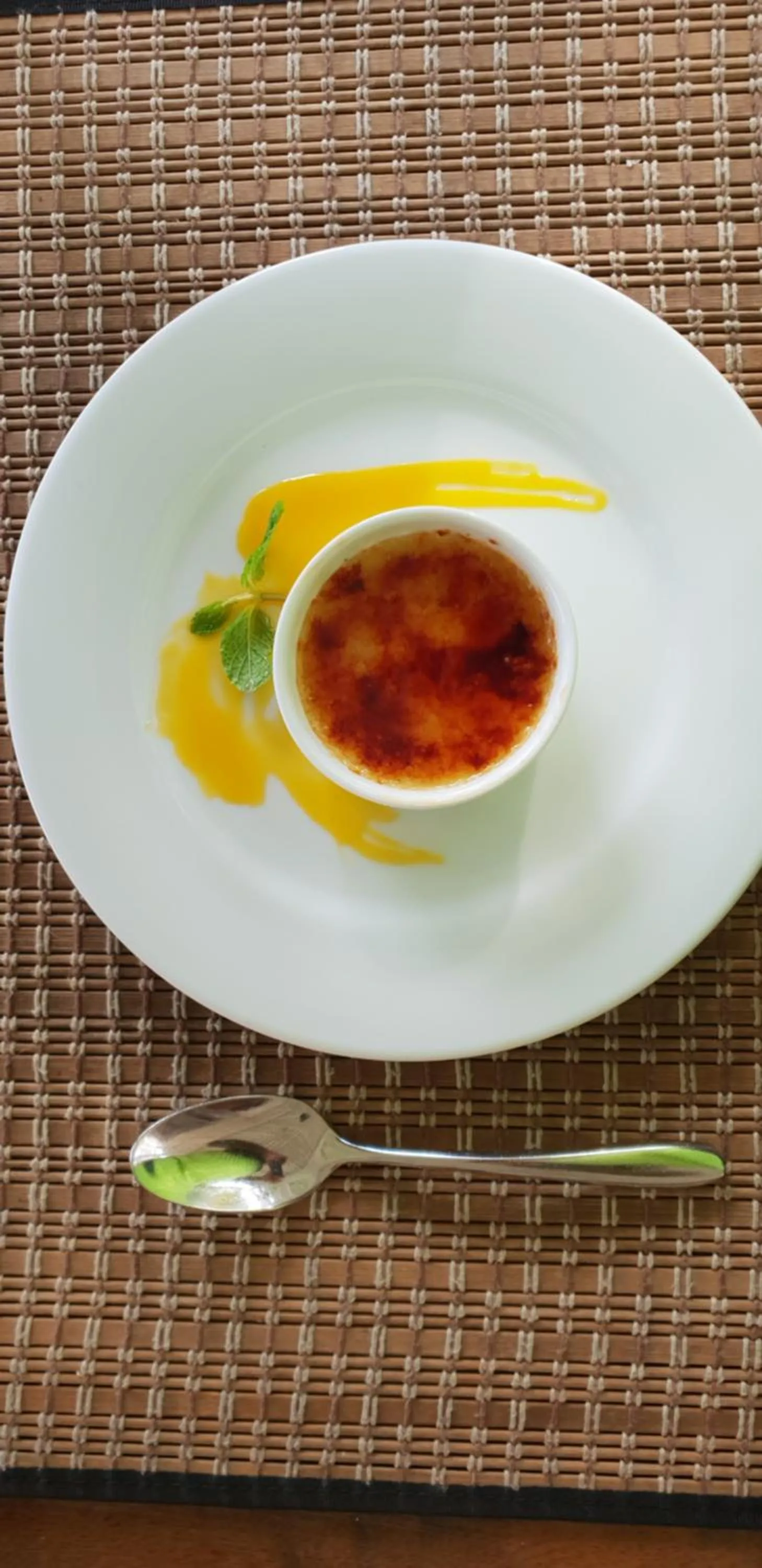 Food in Rockside Cabanas Hotel