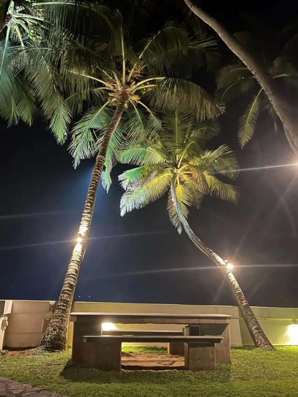 Rockside Cabanas Hotel