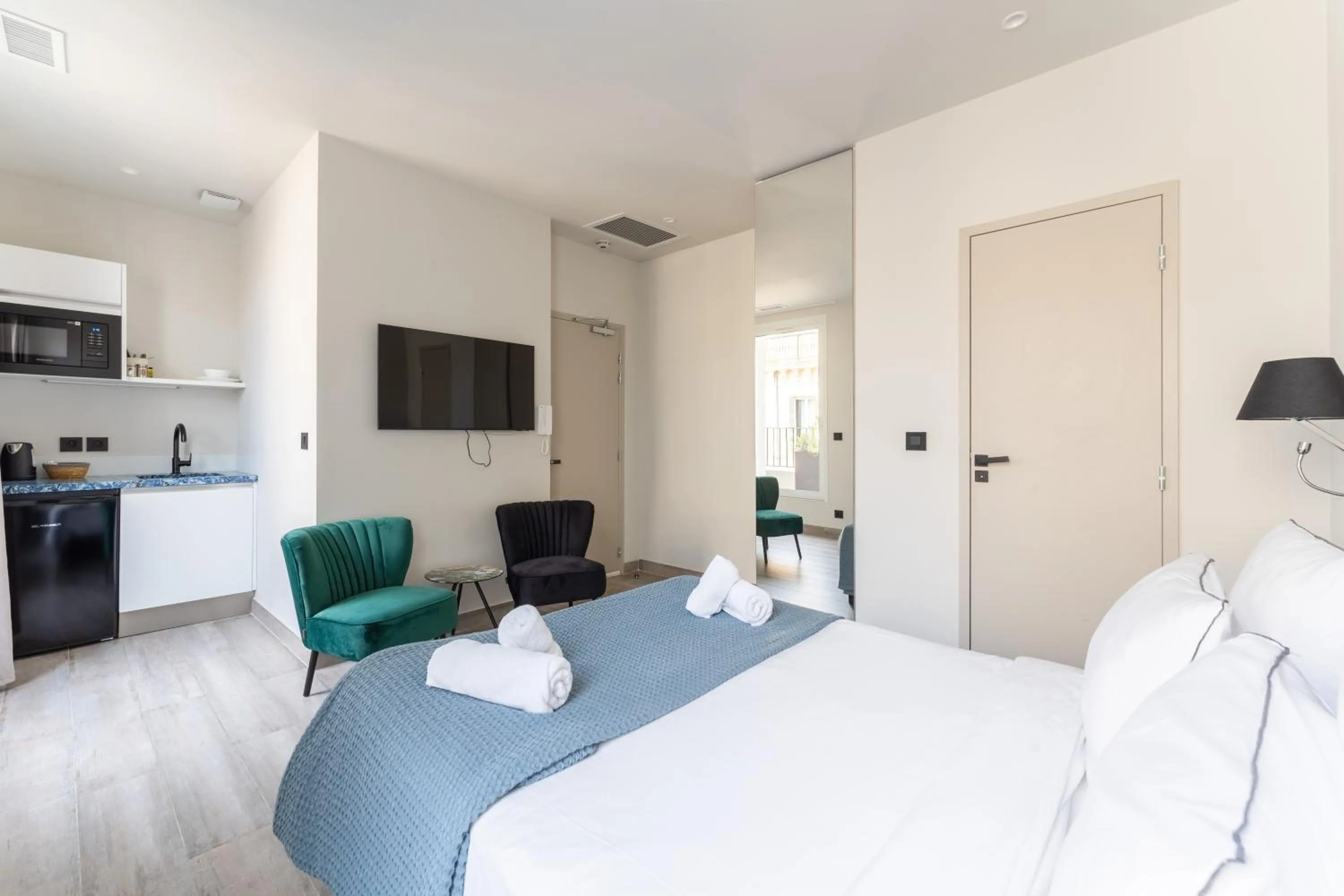 Bed in PARADISE Earth & Sea