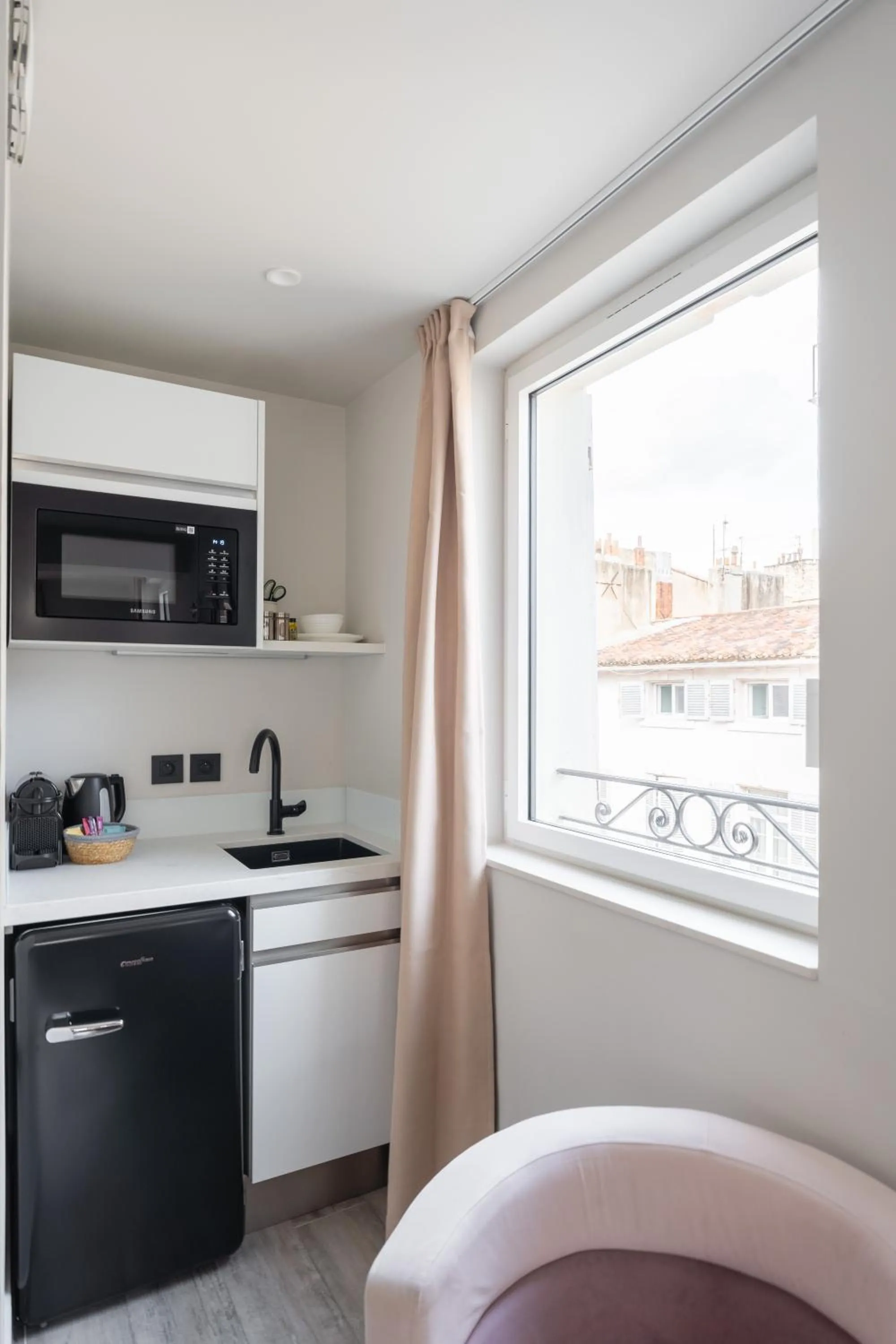 PARADISE Earth & Sea