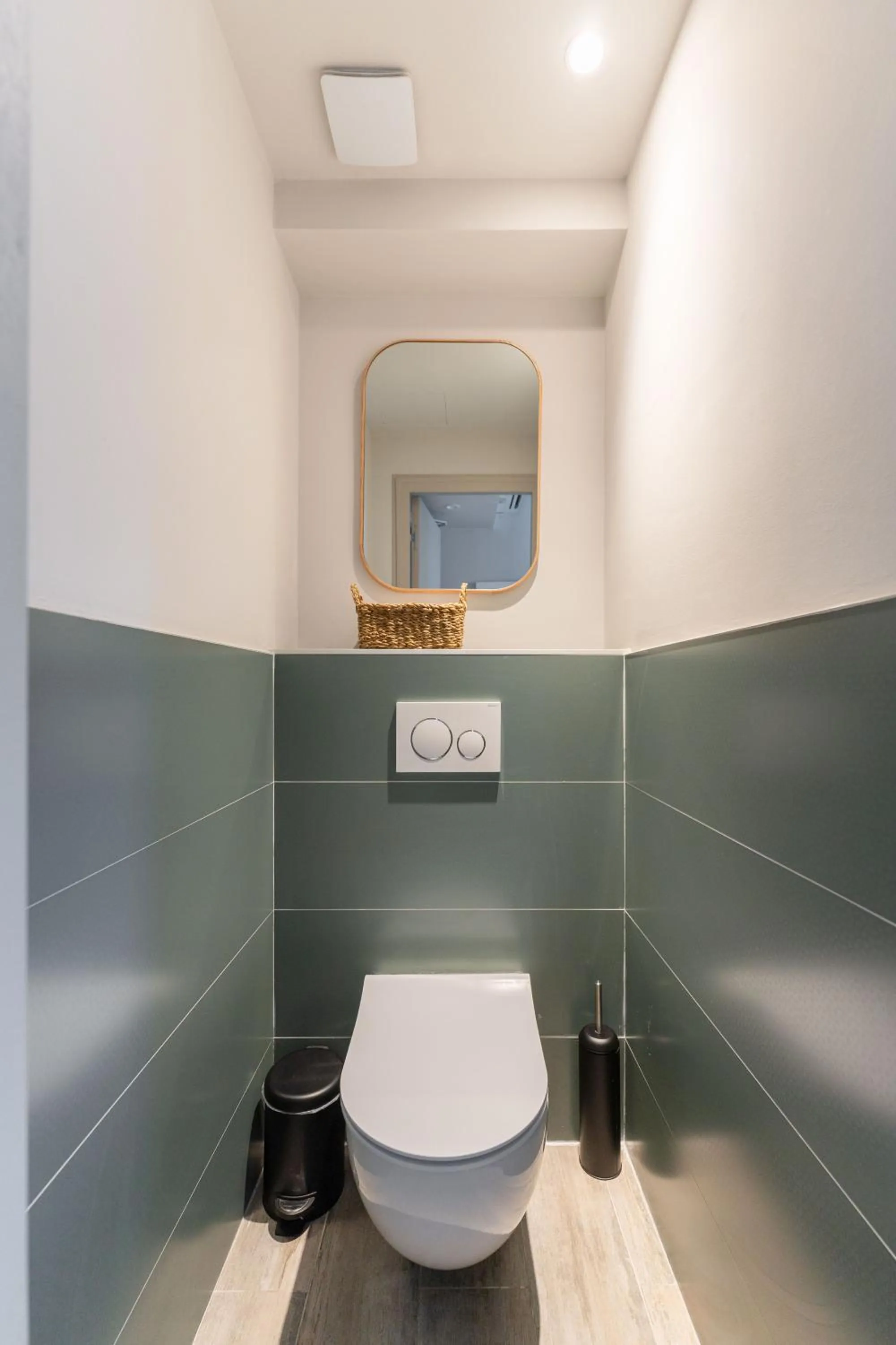 PARADISE Earth & Sea