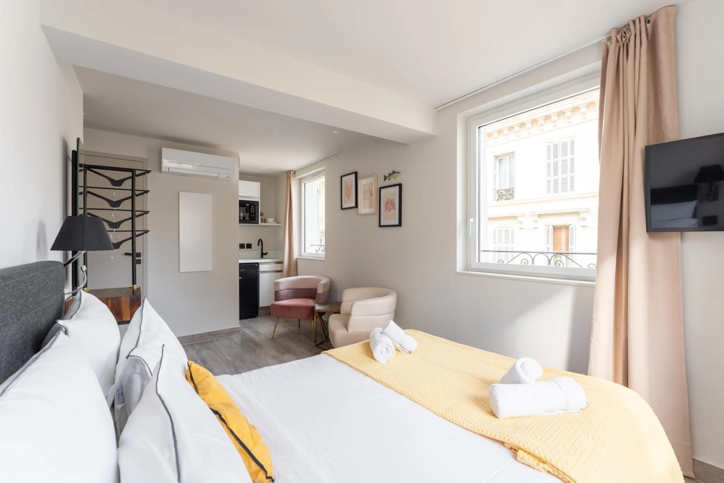 Bed in PARADISE Earth & Sea