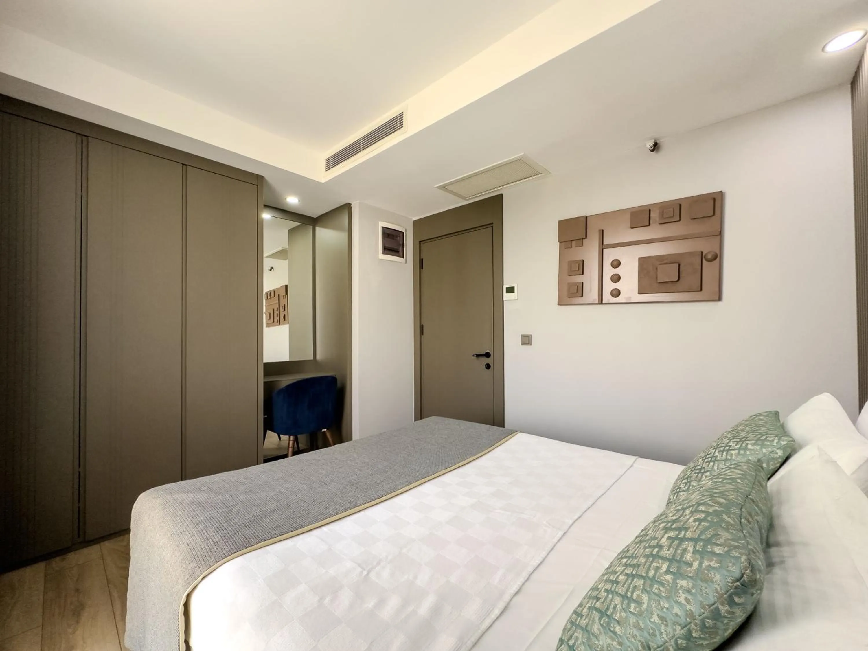 Bed in Leaf River Suites