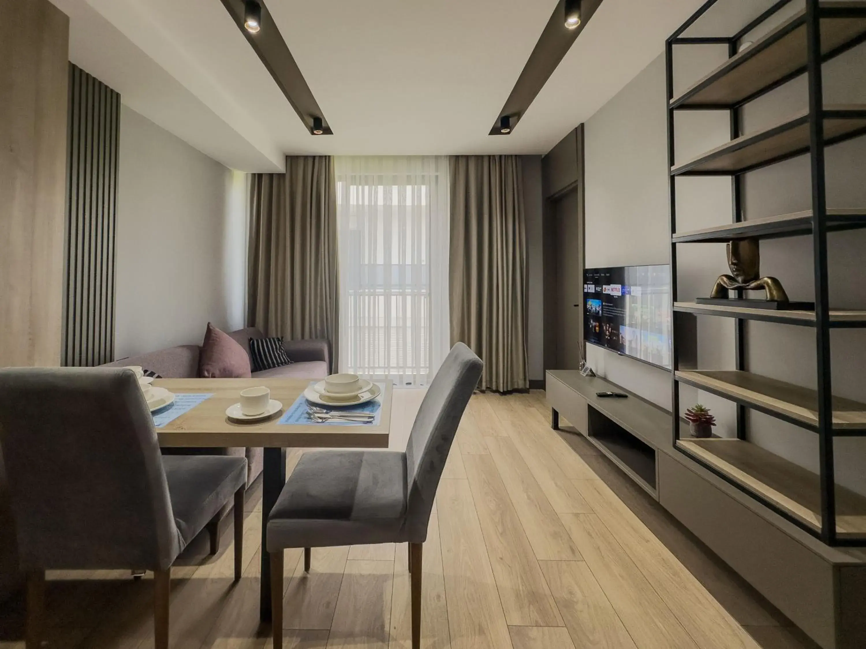 Deluxe Suite in Leaf River Suites Deluxe Suite in Leaf River Suites