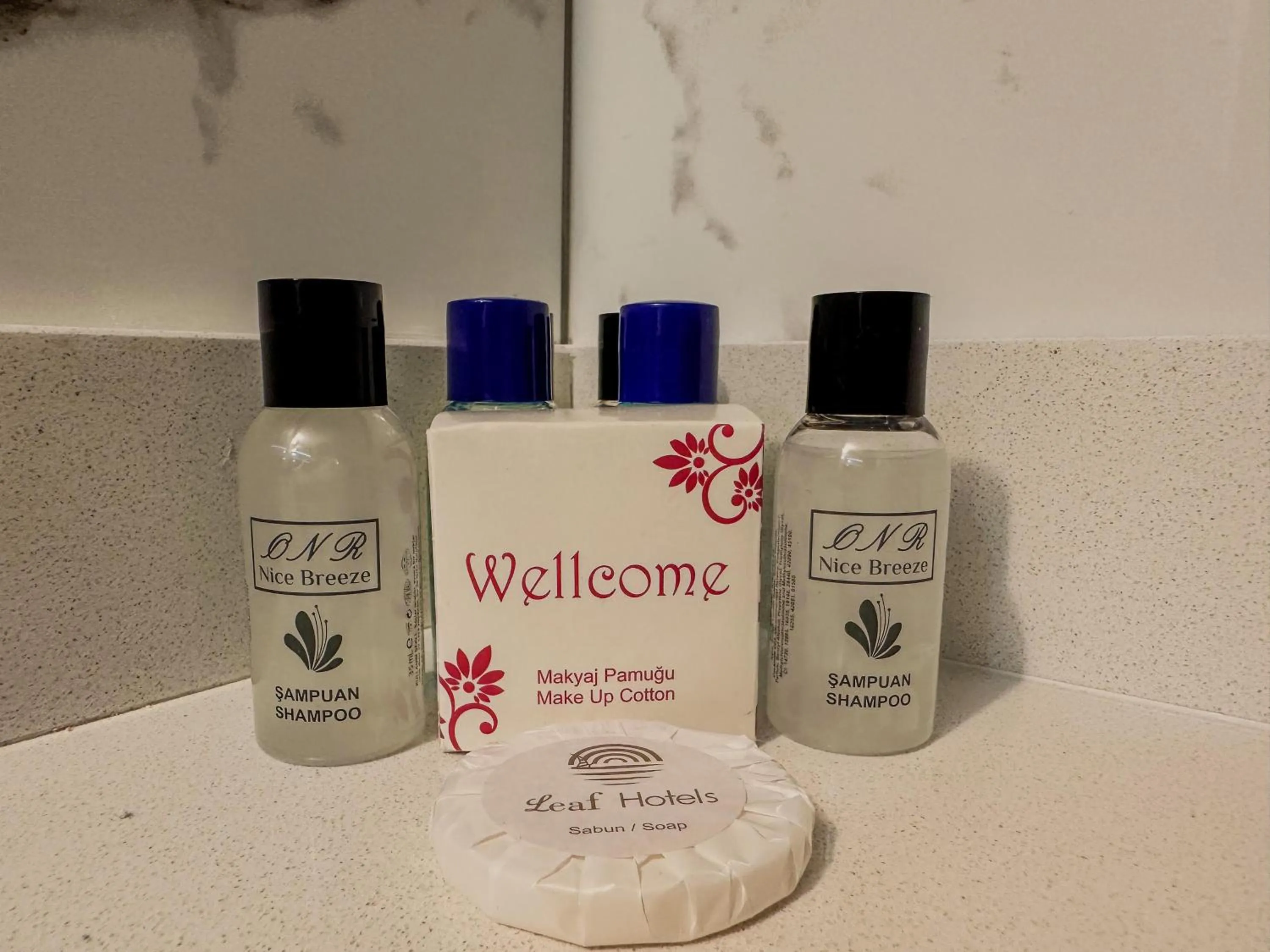 Bathroom in Leaf River Suites