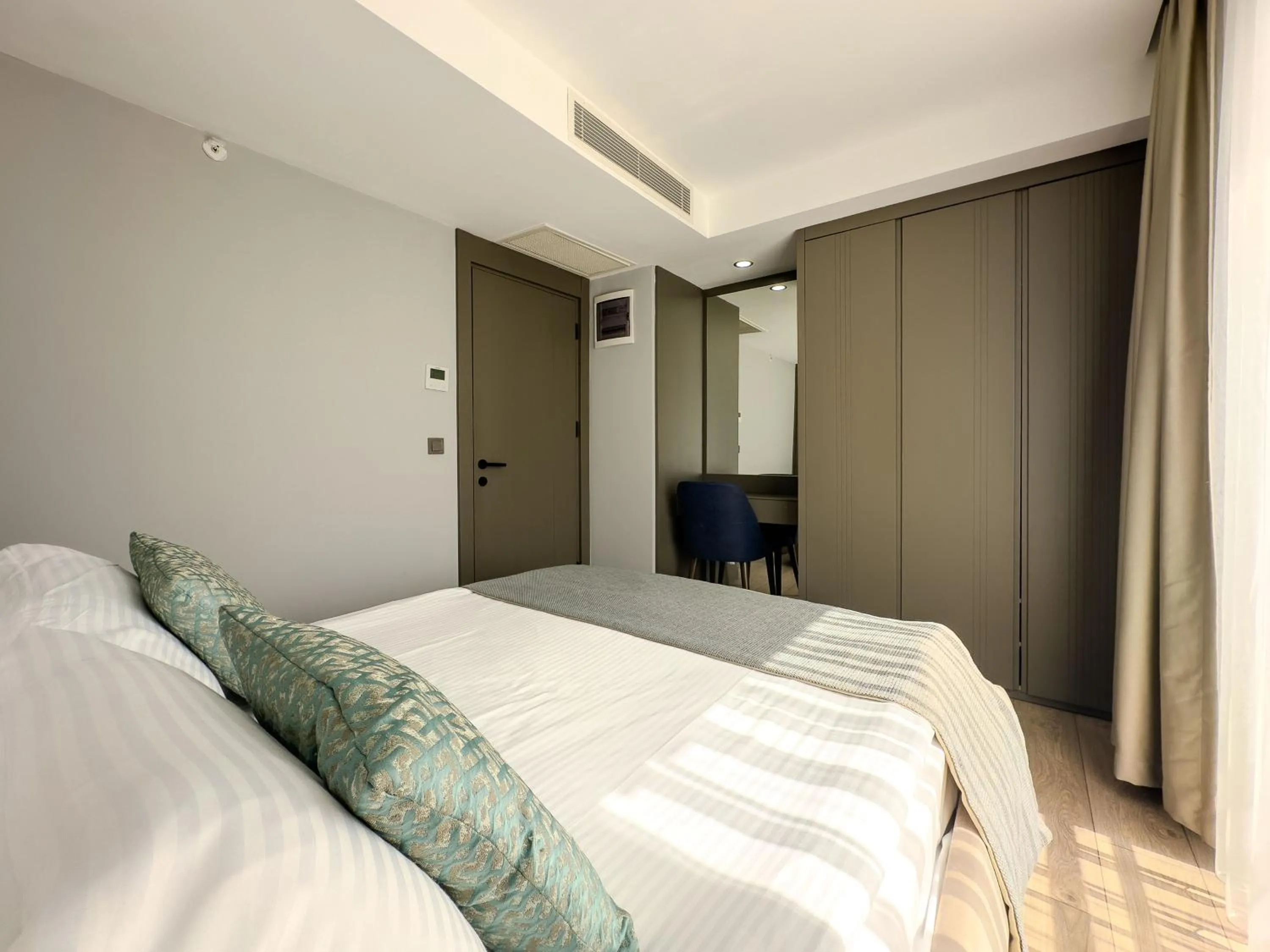 Bed in Leaf River Suites