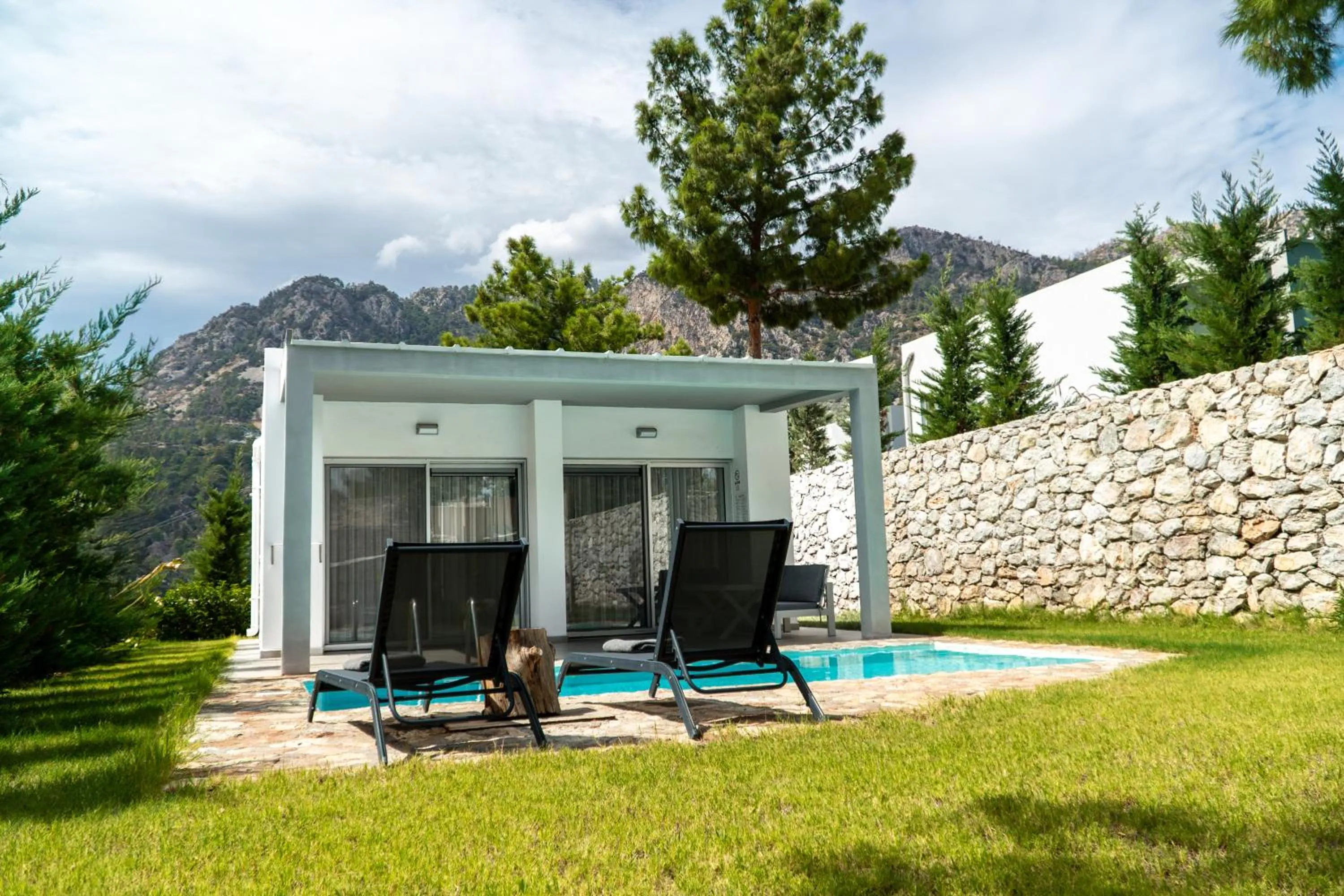 Garden in Z-Villas Beach Hotel