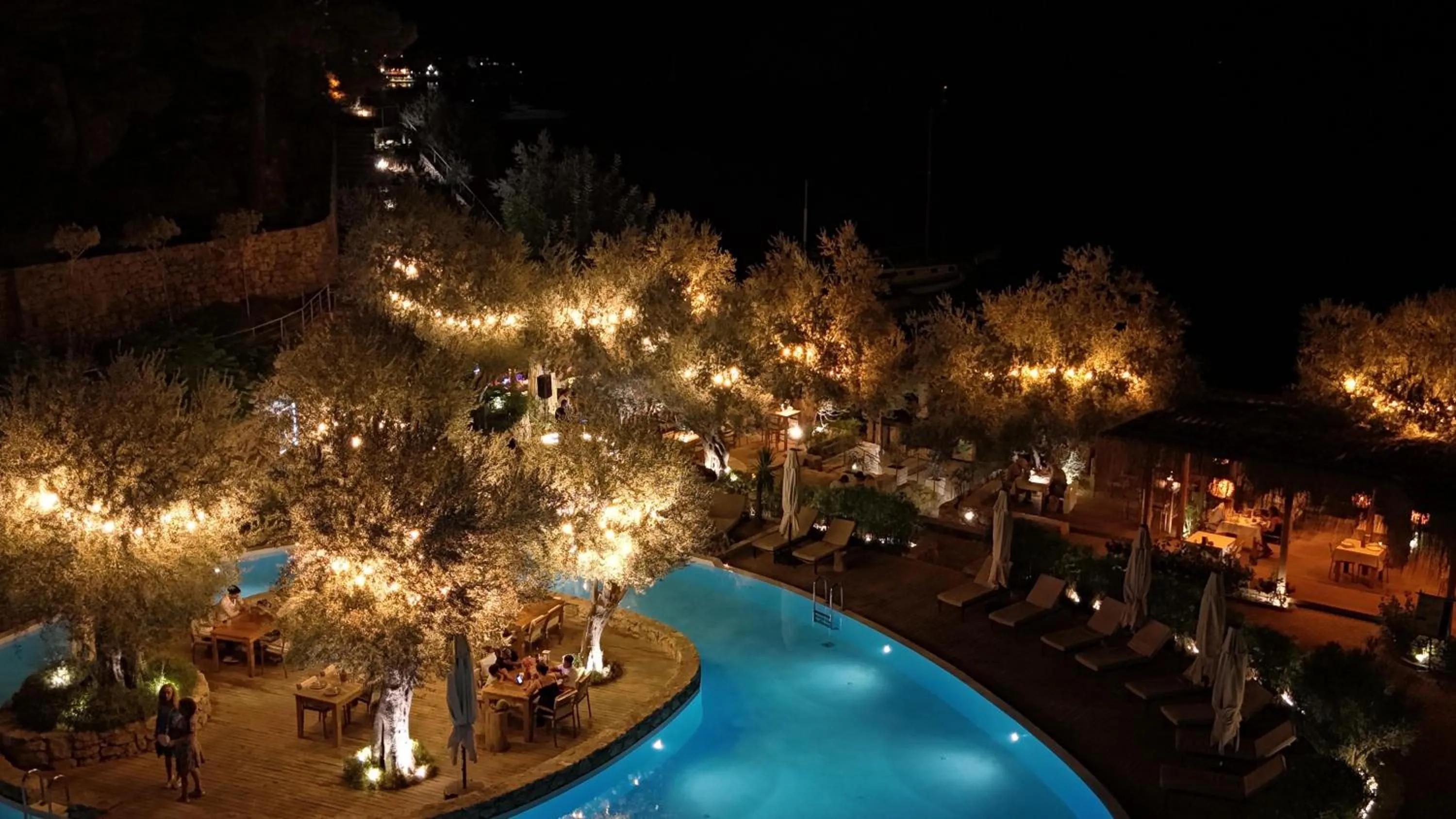 Restaurant/places to eat in Z-Villas Beach Hotel