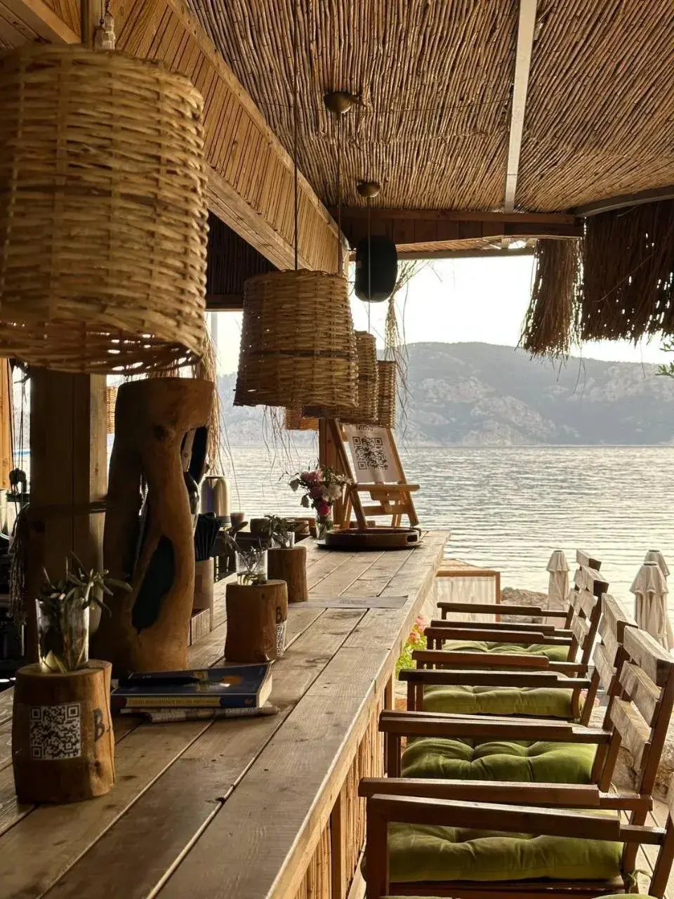 Restaurant/places to eat in Z-Villas Beach Hotel Restaurant/places to eat in Z-Villas Beach Hotel