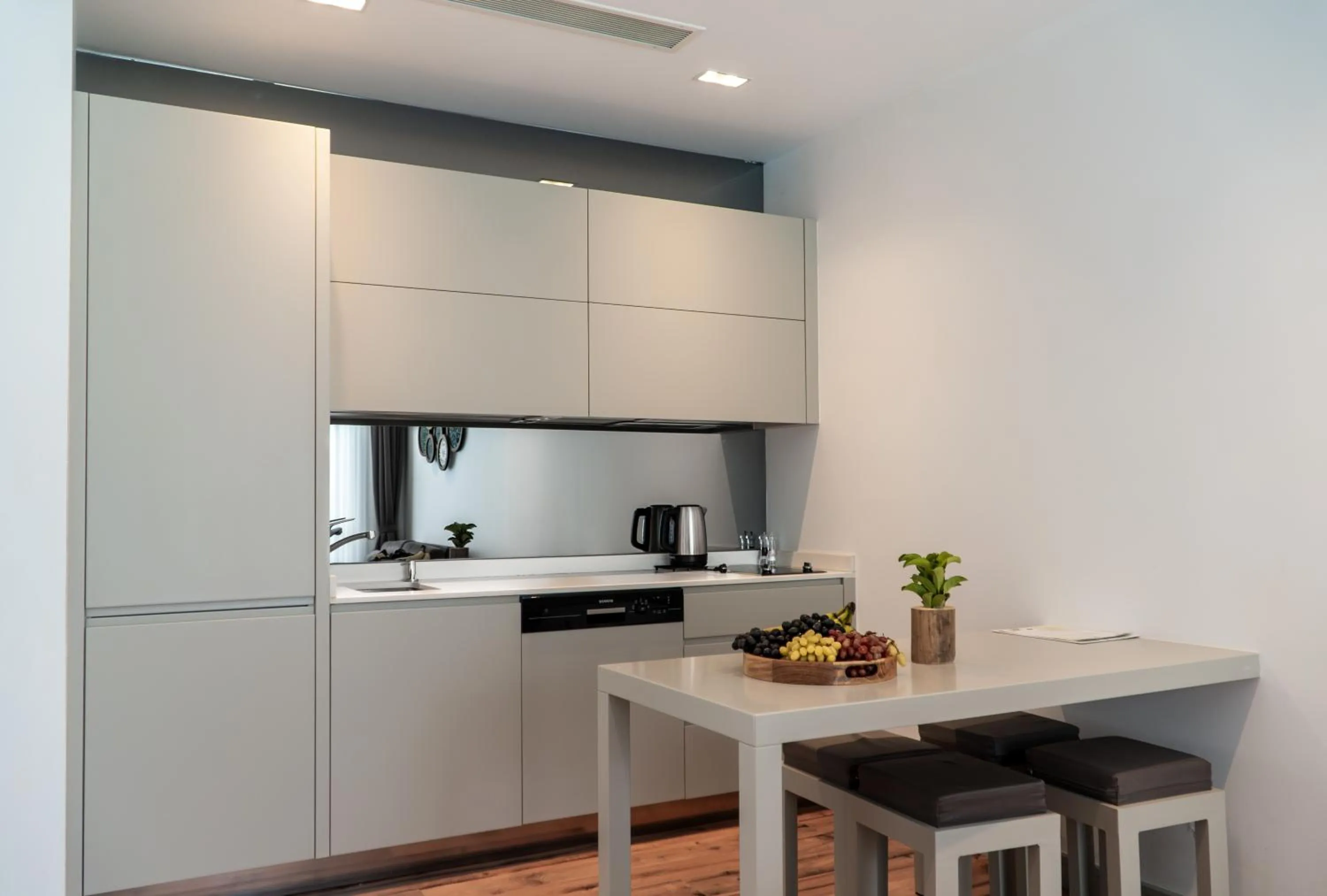 Coffee/tea facilities in Z-Villas Beach Hotel