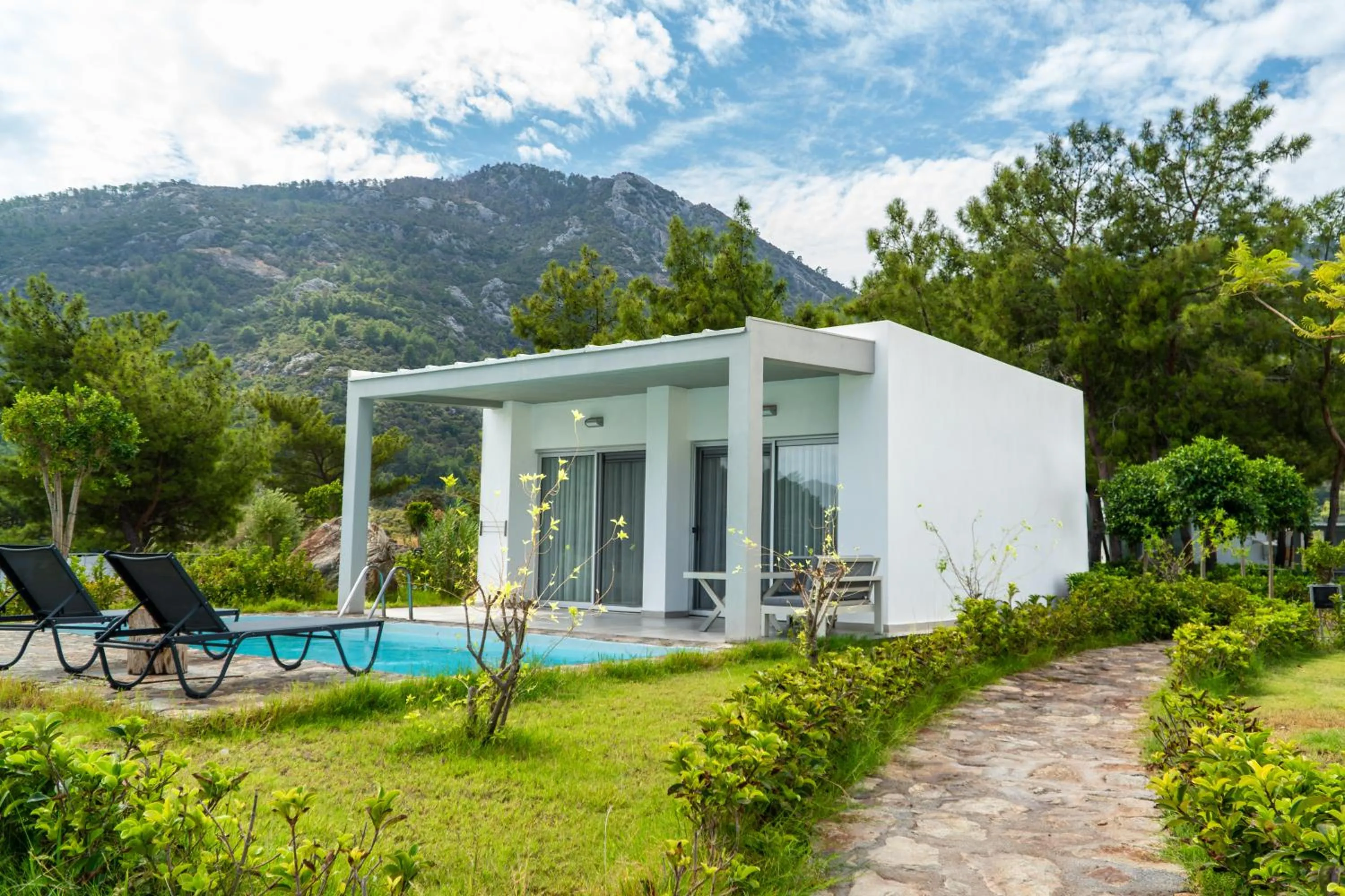 Garden in Z-Villas Beach Hotel