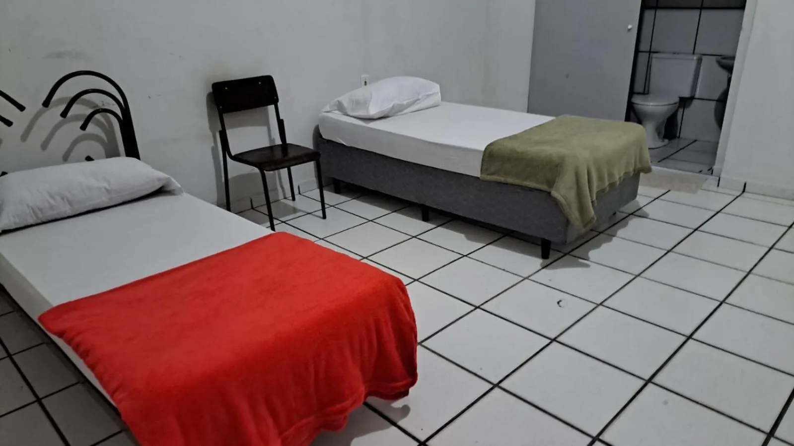 Double Room with Private Bathroom in Hotel economic eldorado Sorocaba