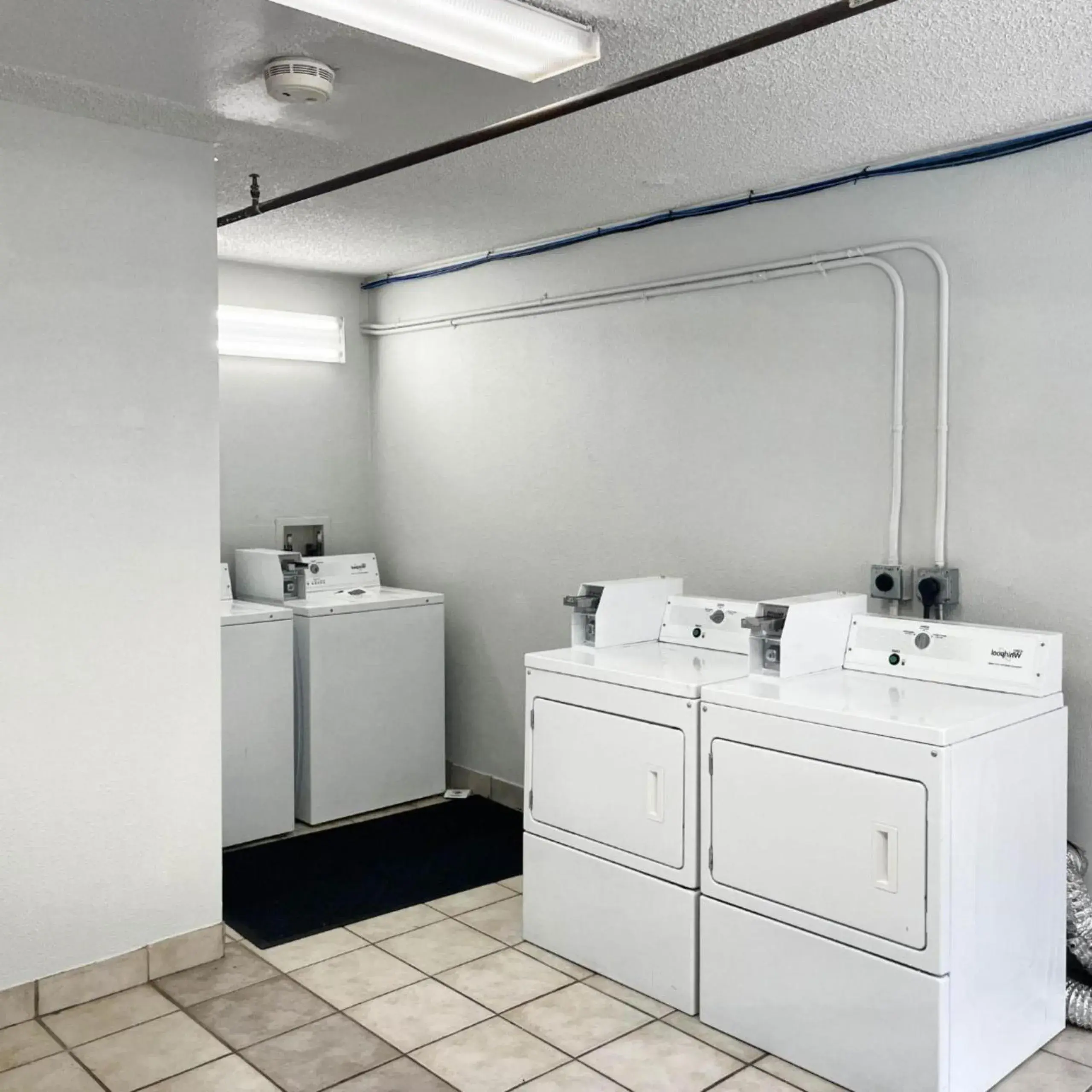 laundry in Studio 6 Suites Dayton OH Englewood laundry in Studio 6 Suites Dayton OH Englewood