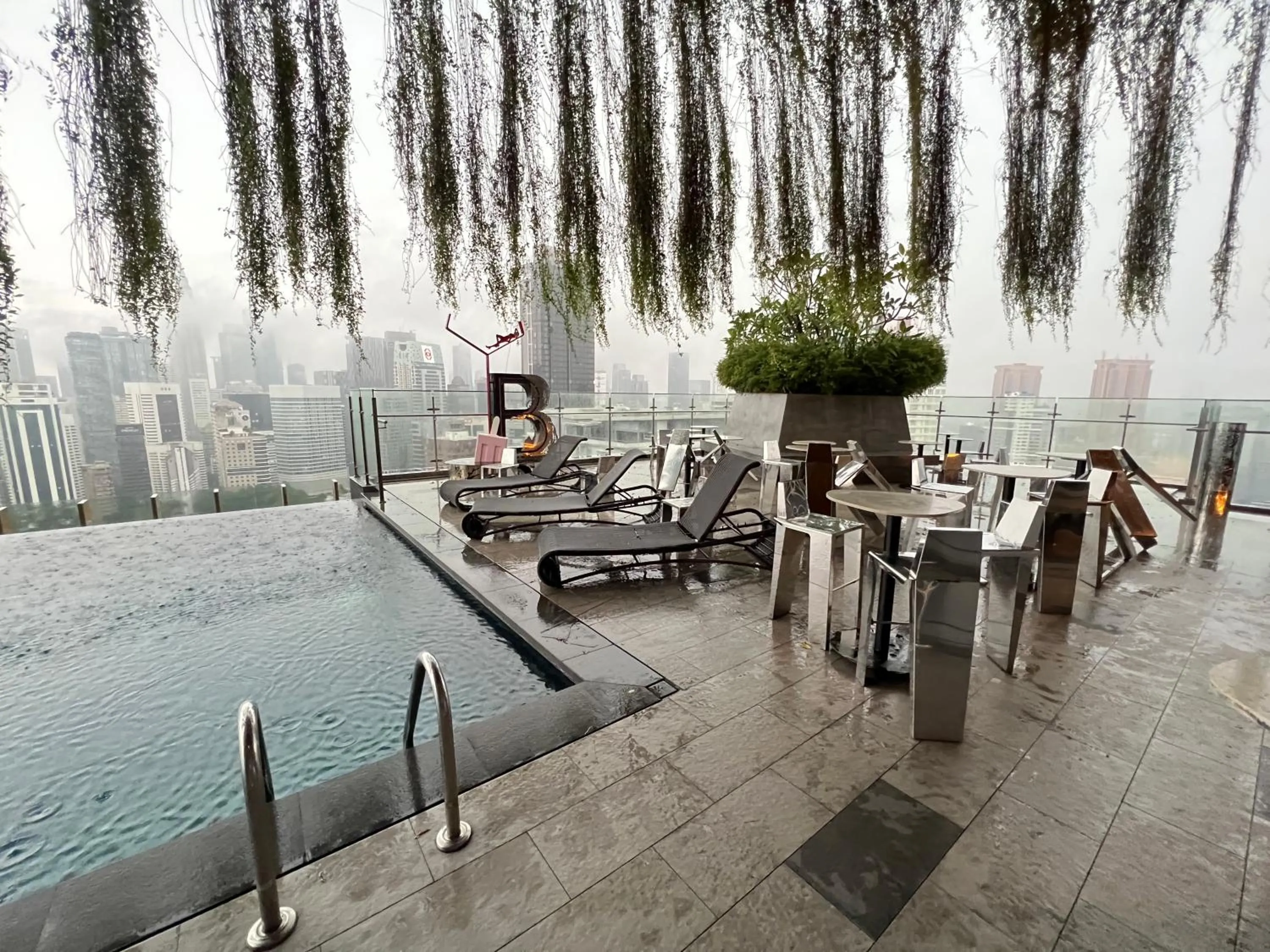 Swimming pool in Ceylonz Suite, Bukit Bintang by MK HOME