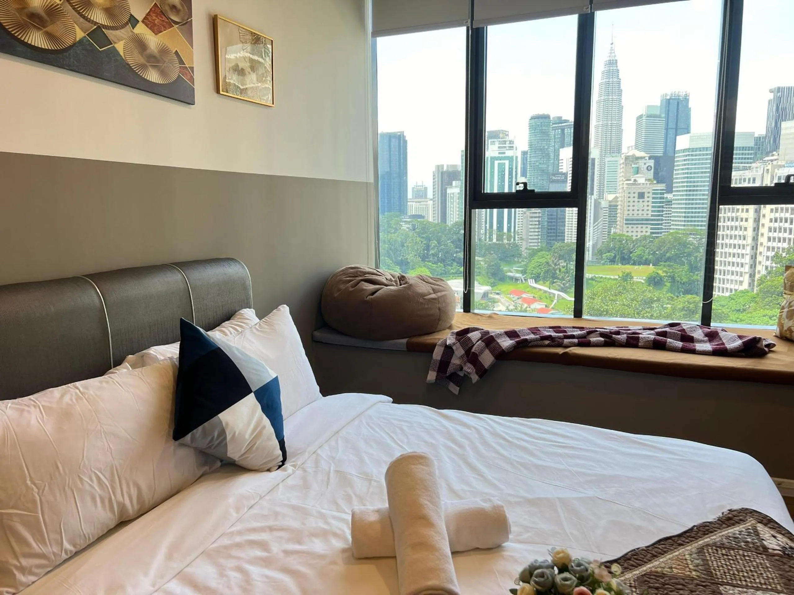 Bed in Ceylonz Suite, Bukit Bintang by MK HOME