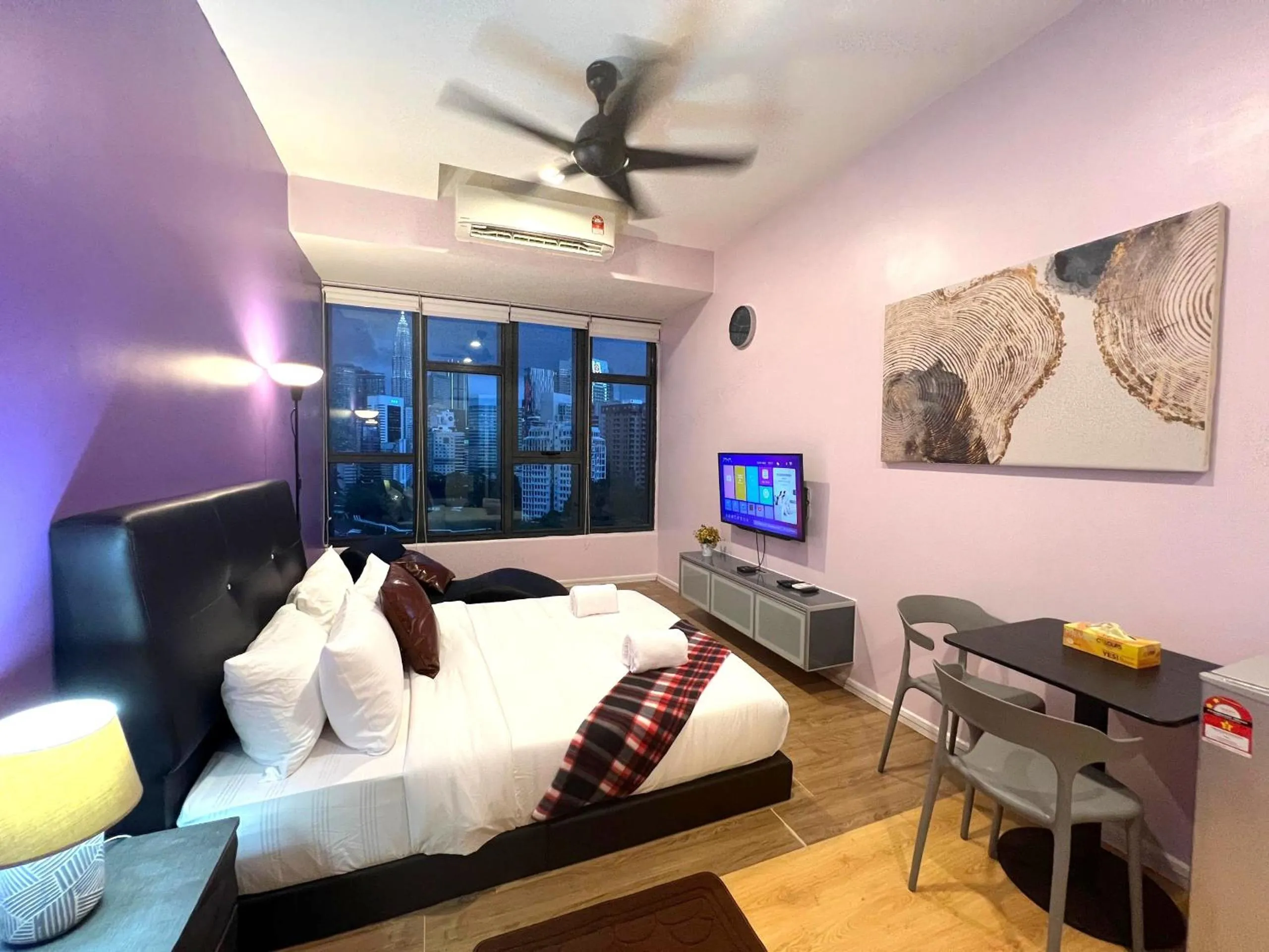 Bed in Ceylonz Suite, Bukit Bintang by MK HOME